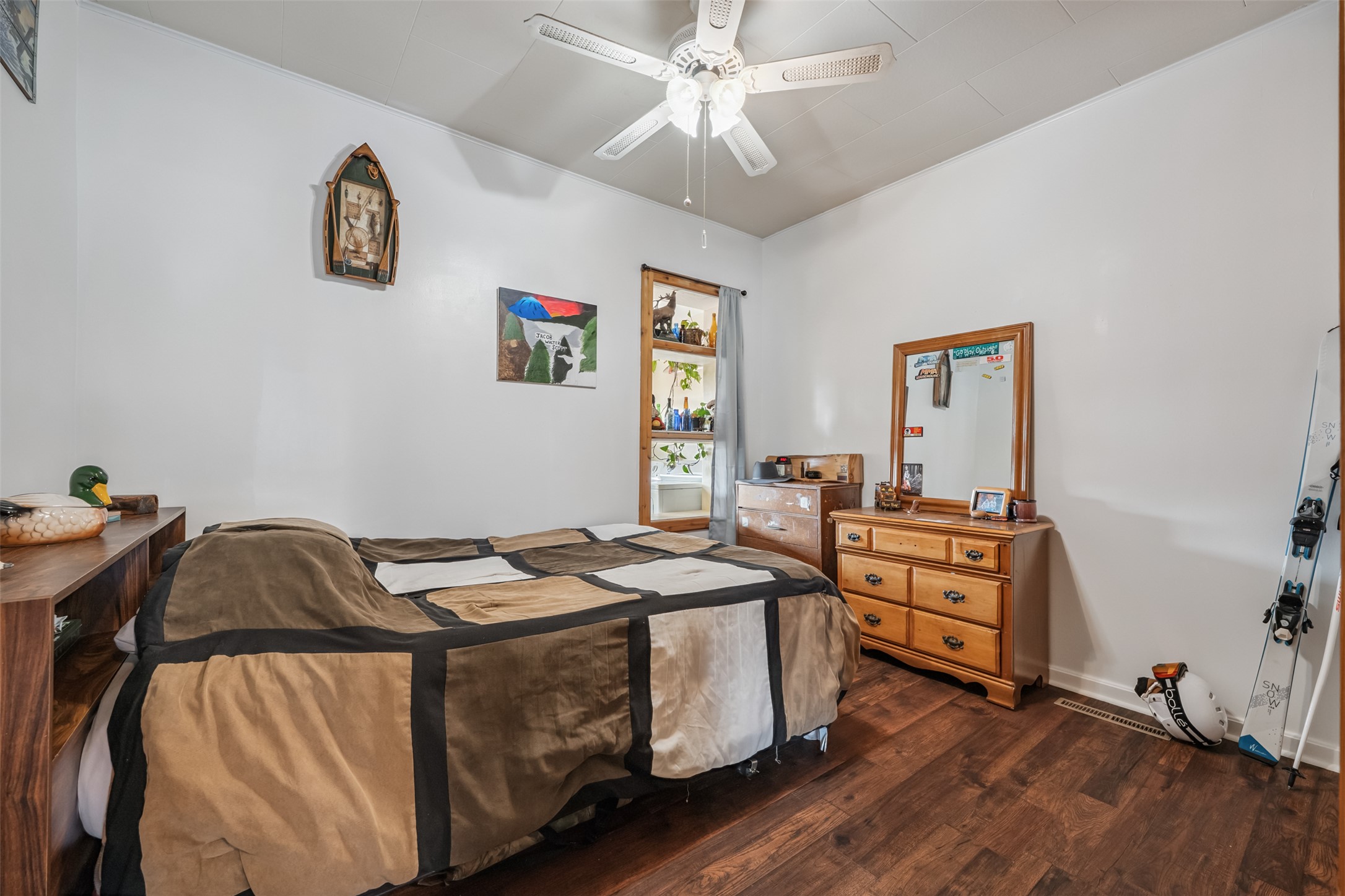 1046 W Park Street Property Photo 18