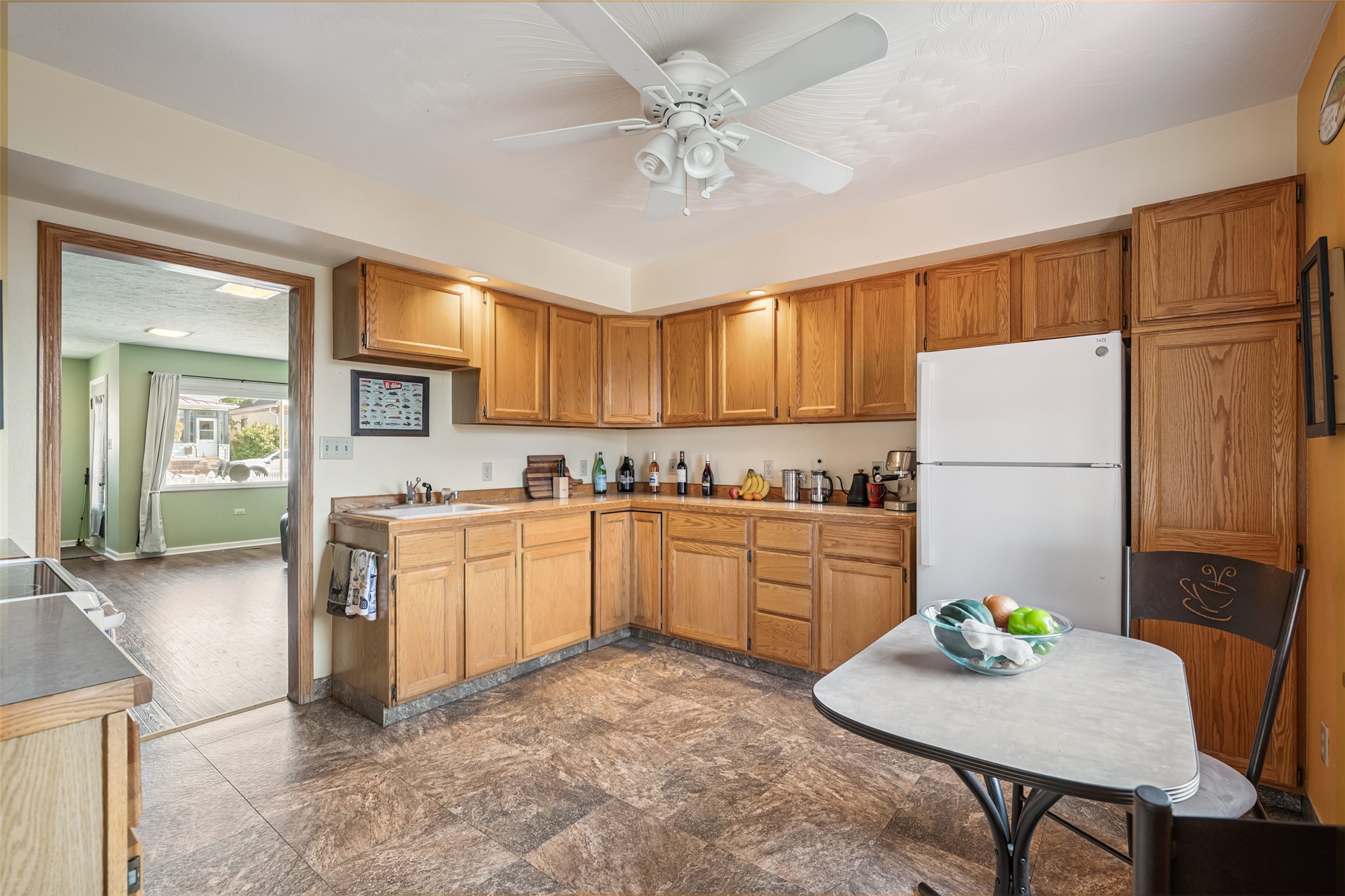 1046 W Park Street Property Photo 21