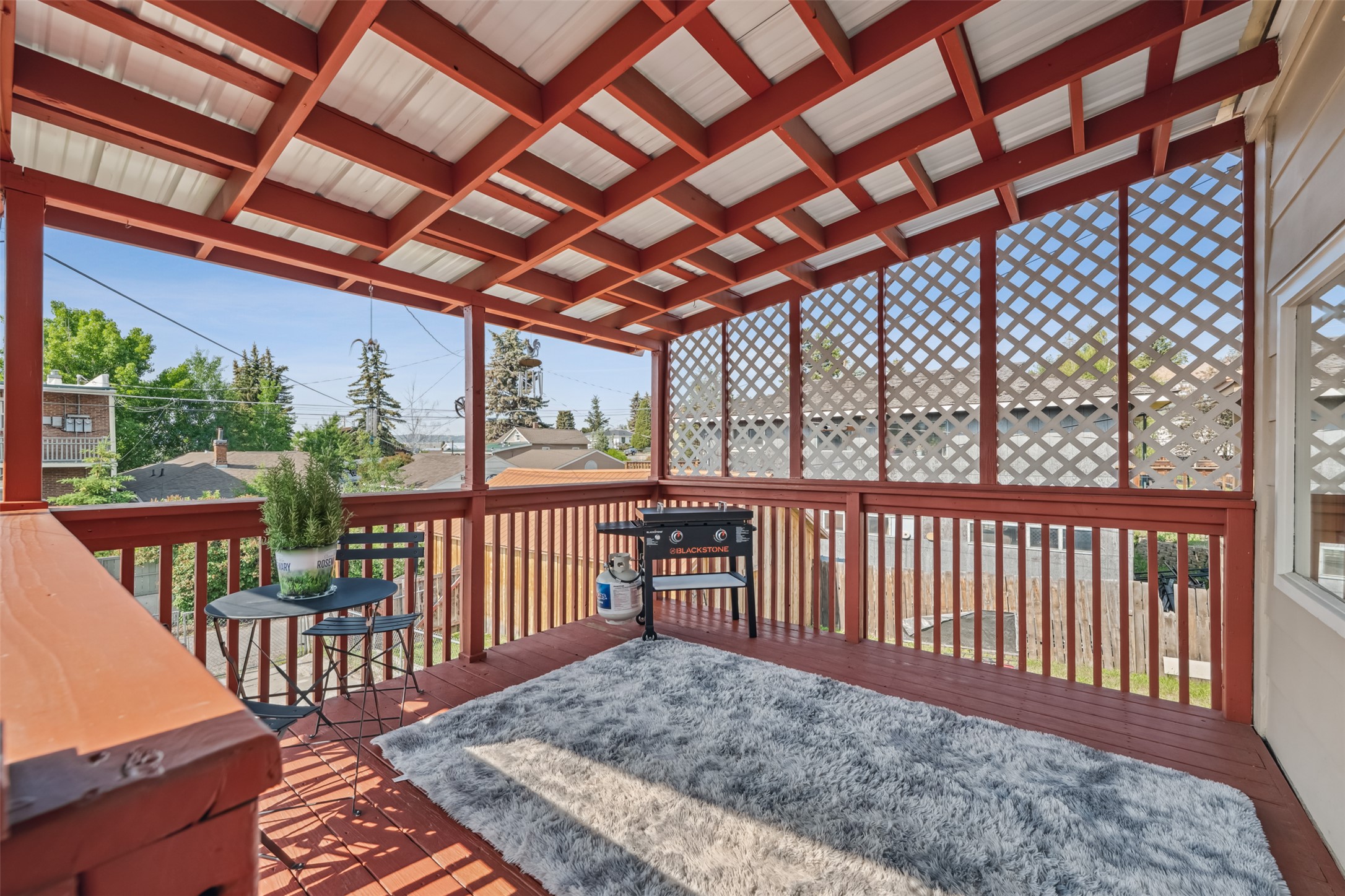 1046 W Park Street Property Photo 25
