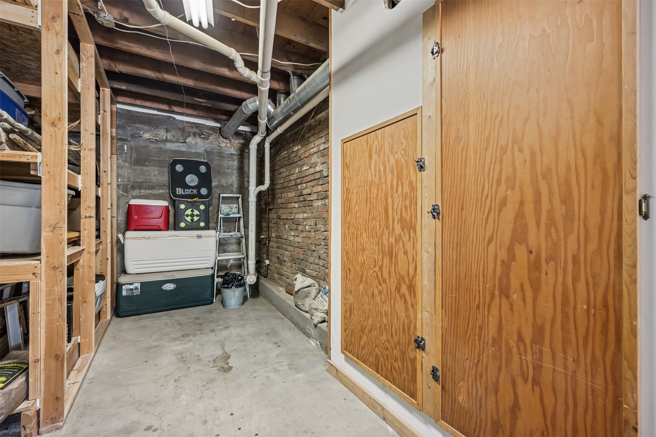 1046 W Park Street Property Photo 29