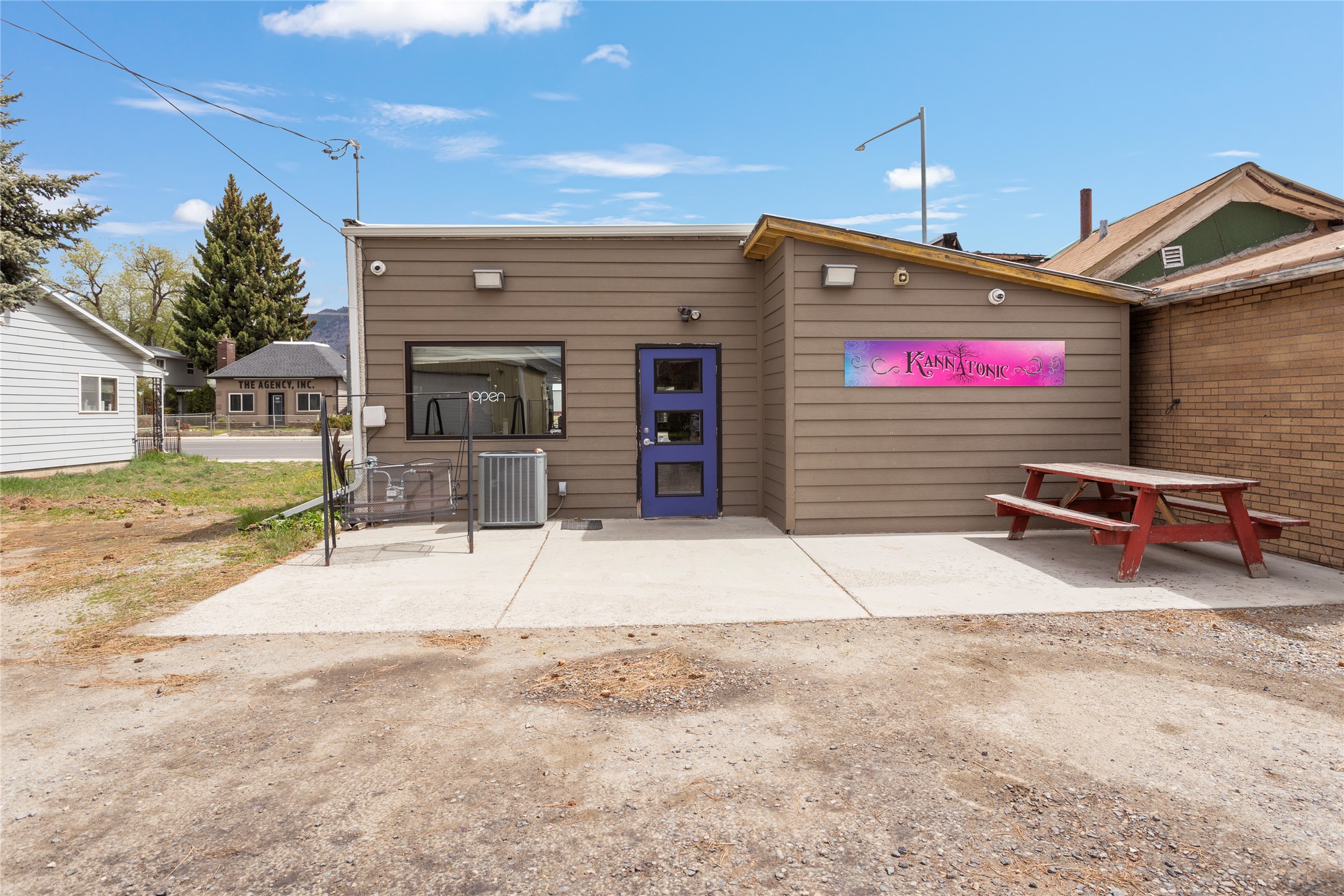 1635 Harrison Avenue Property Photo 16