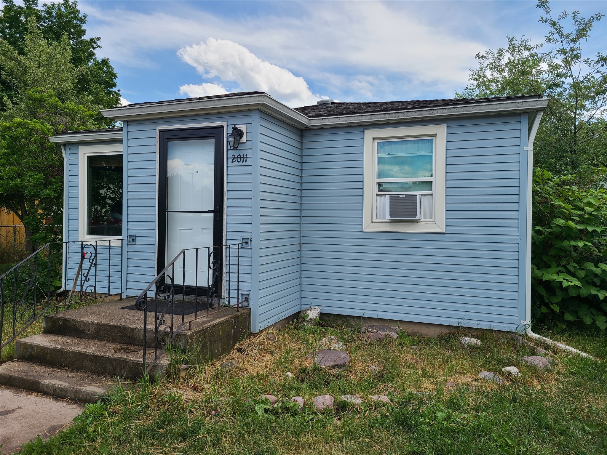 2011 Burlington Avenue Property Photo 1
