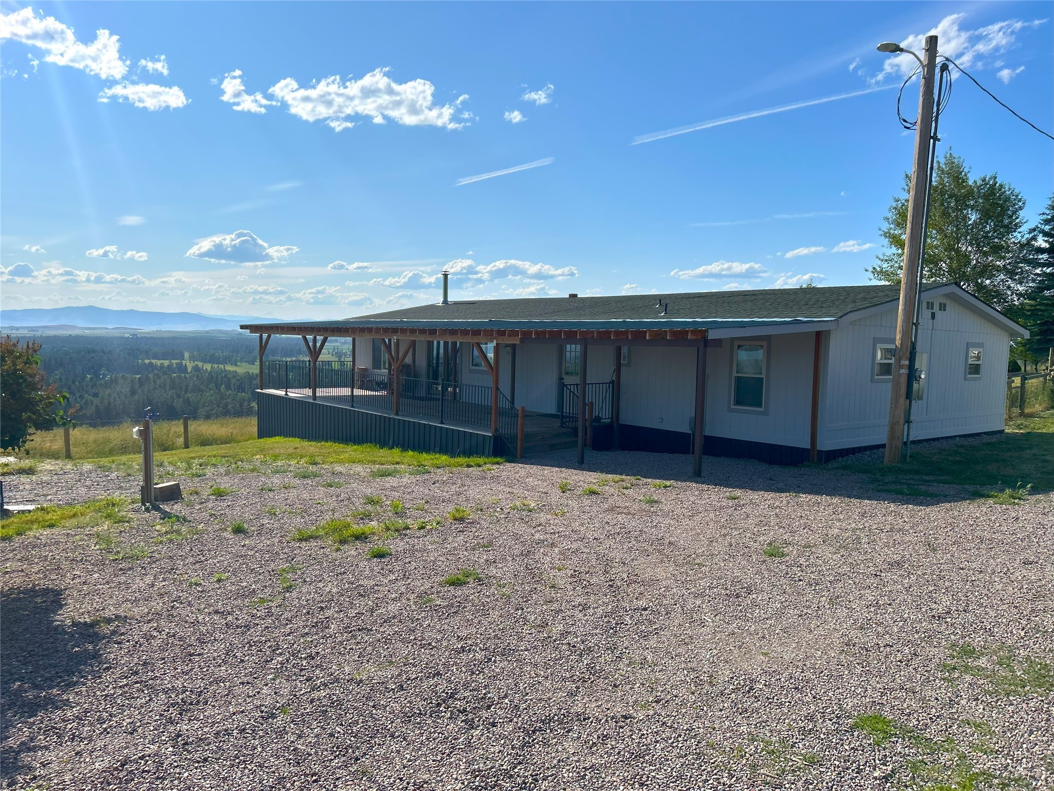 41909 Windy Ridge Lane Property Photo 2