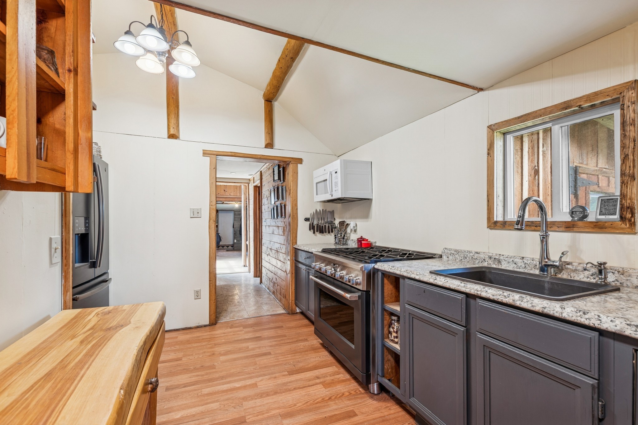 957 Badger Hollow Trail Property Photo 3