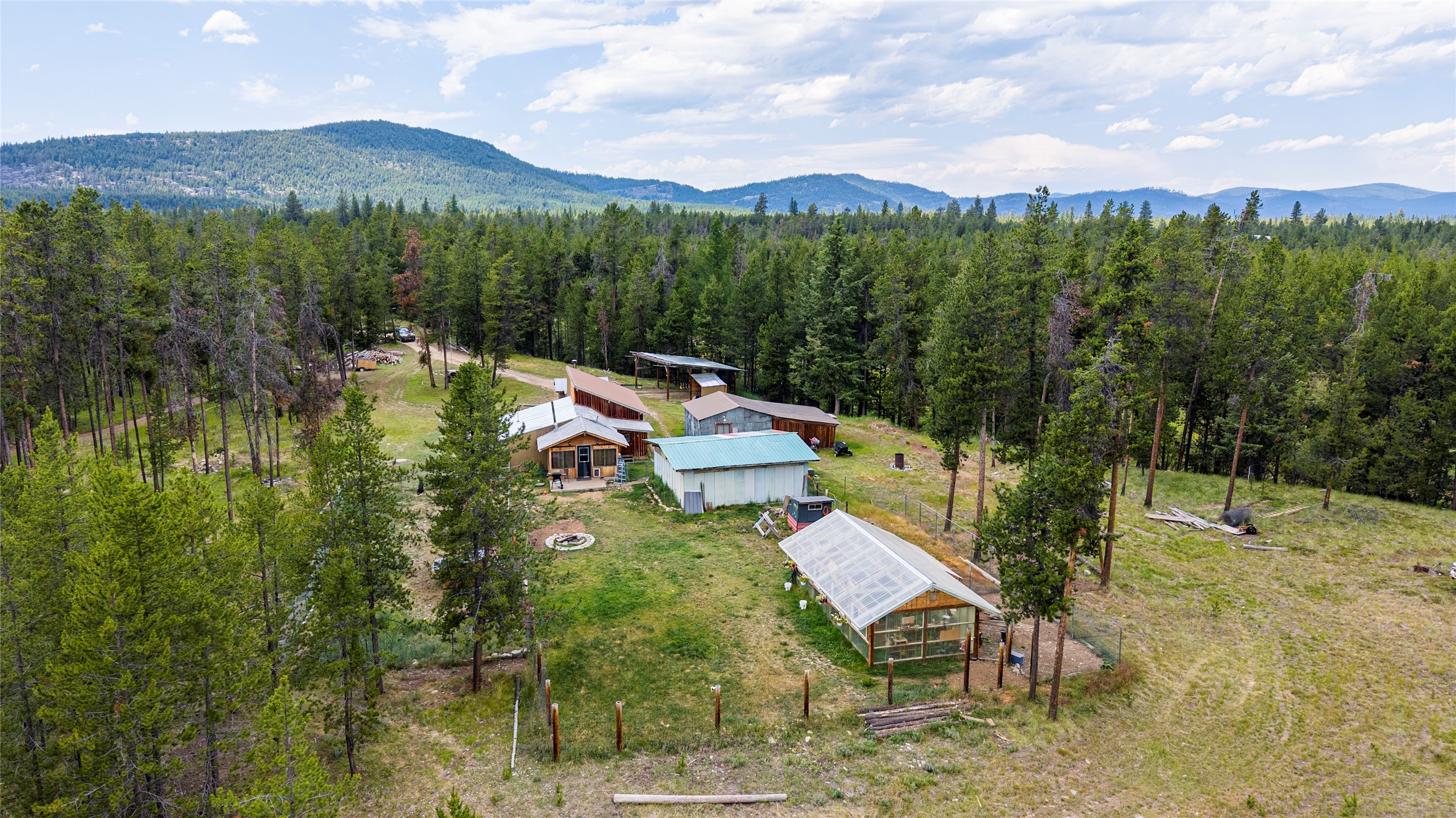 957 Badger Hollow Trail Property Photo 44