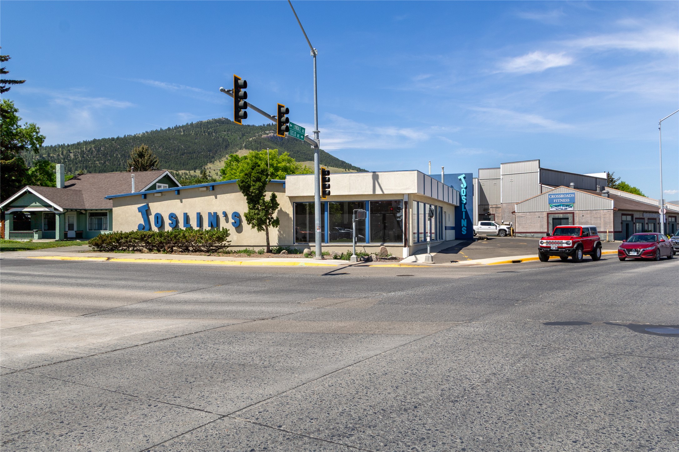 301 Euclid Avenue Property Photo 1