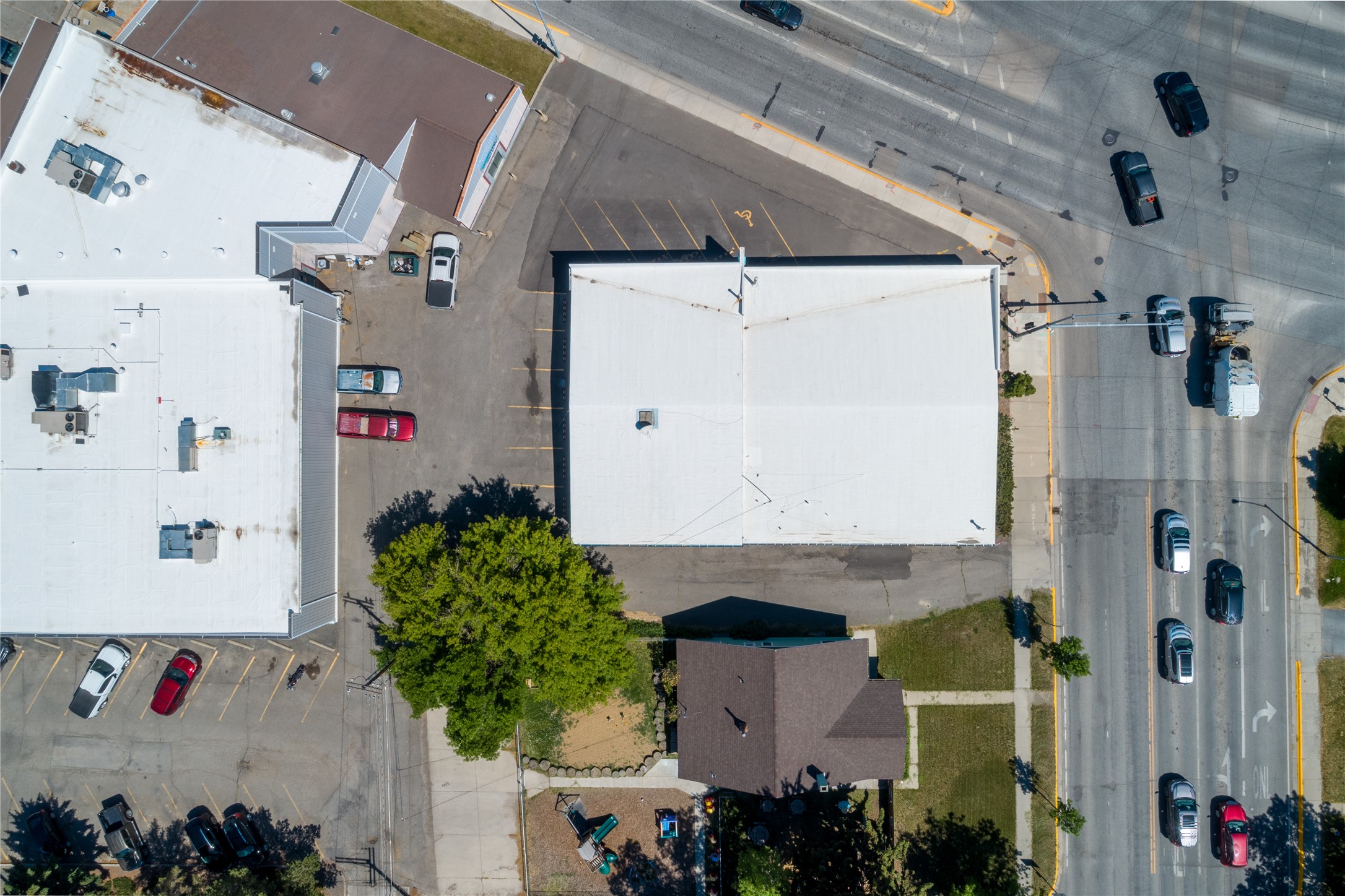 301 Euclid Avenue Property Photo 6