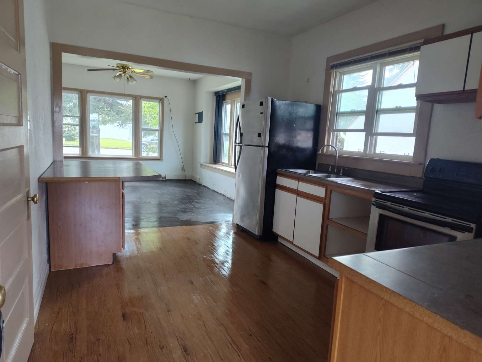 919 Milwaukee Avenue Property Photo 3