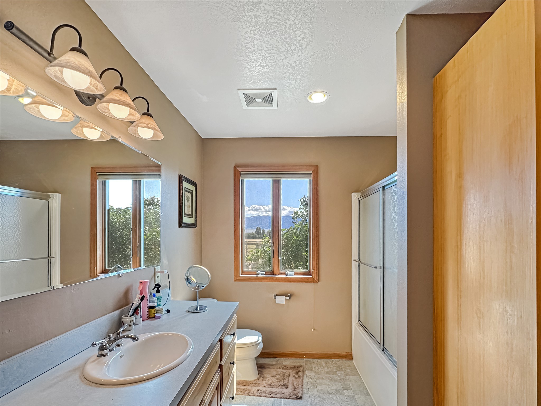 2 Hardy Circle Property Photo 10
