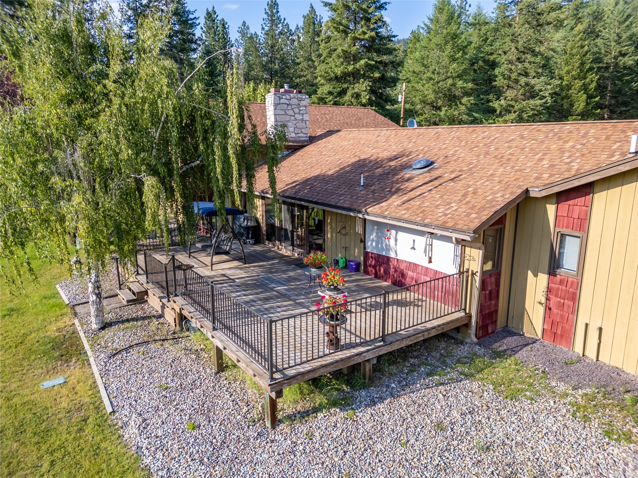 260 Luscher Drive Property Photo 8