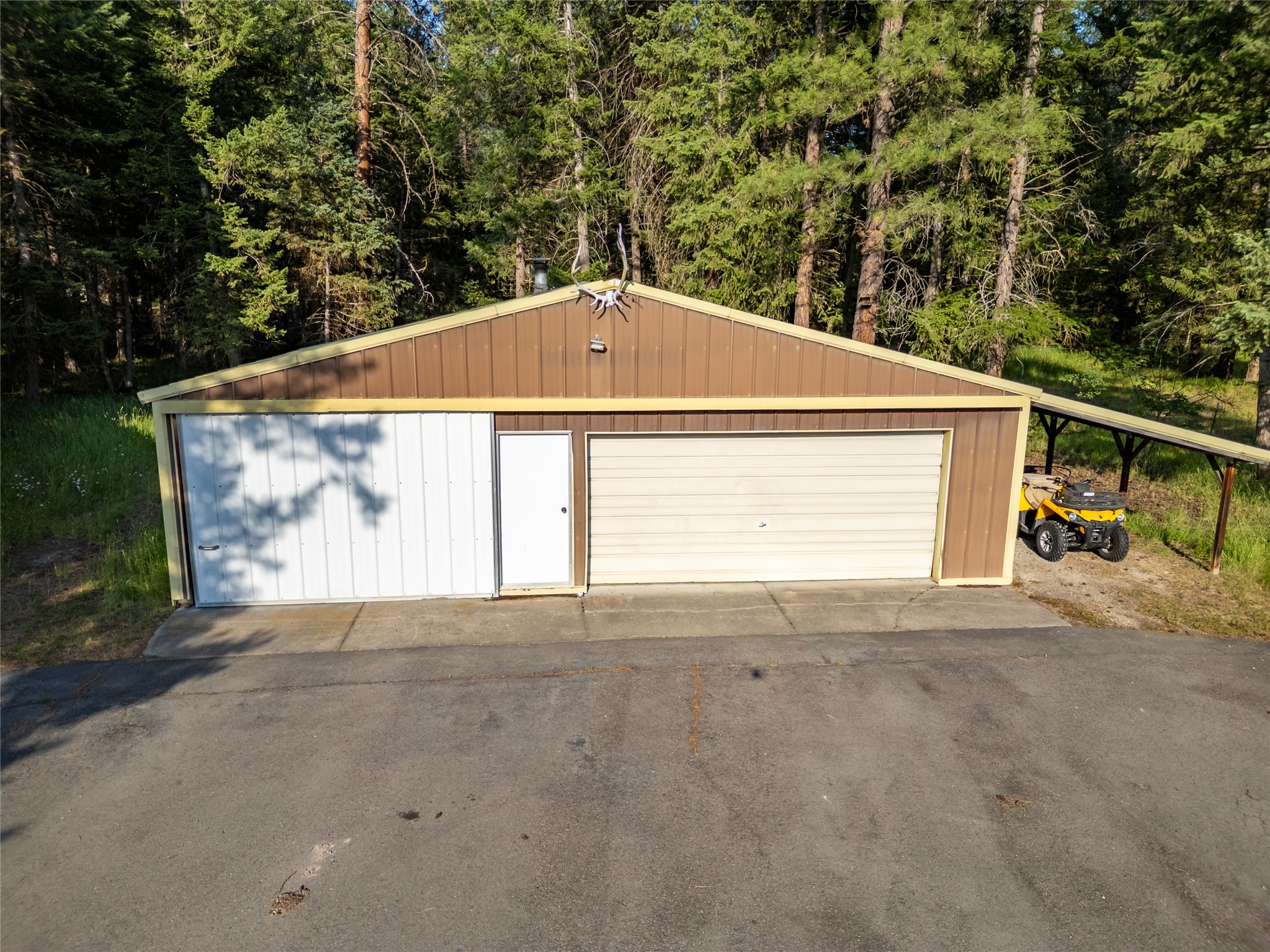 260 Luscher Drive Property Photo 10
