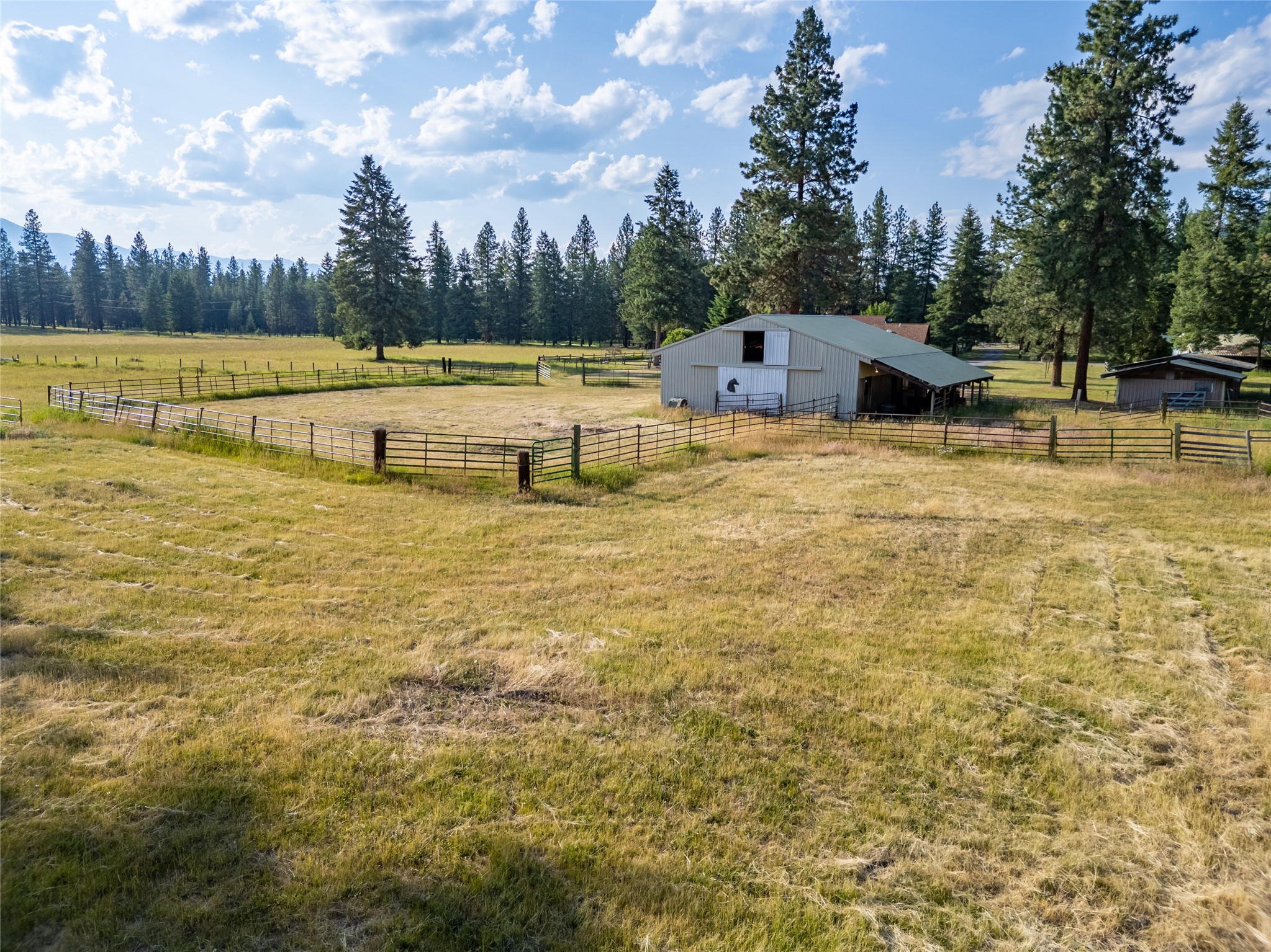 260 Luscher Drive Property Photo 14