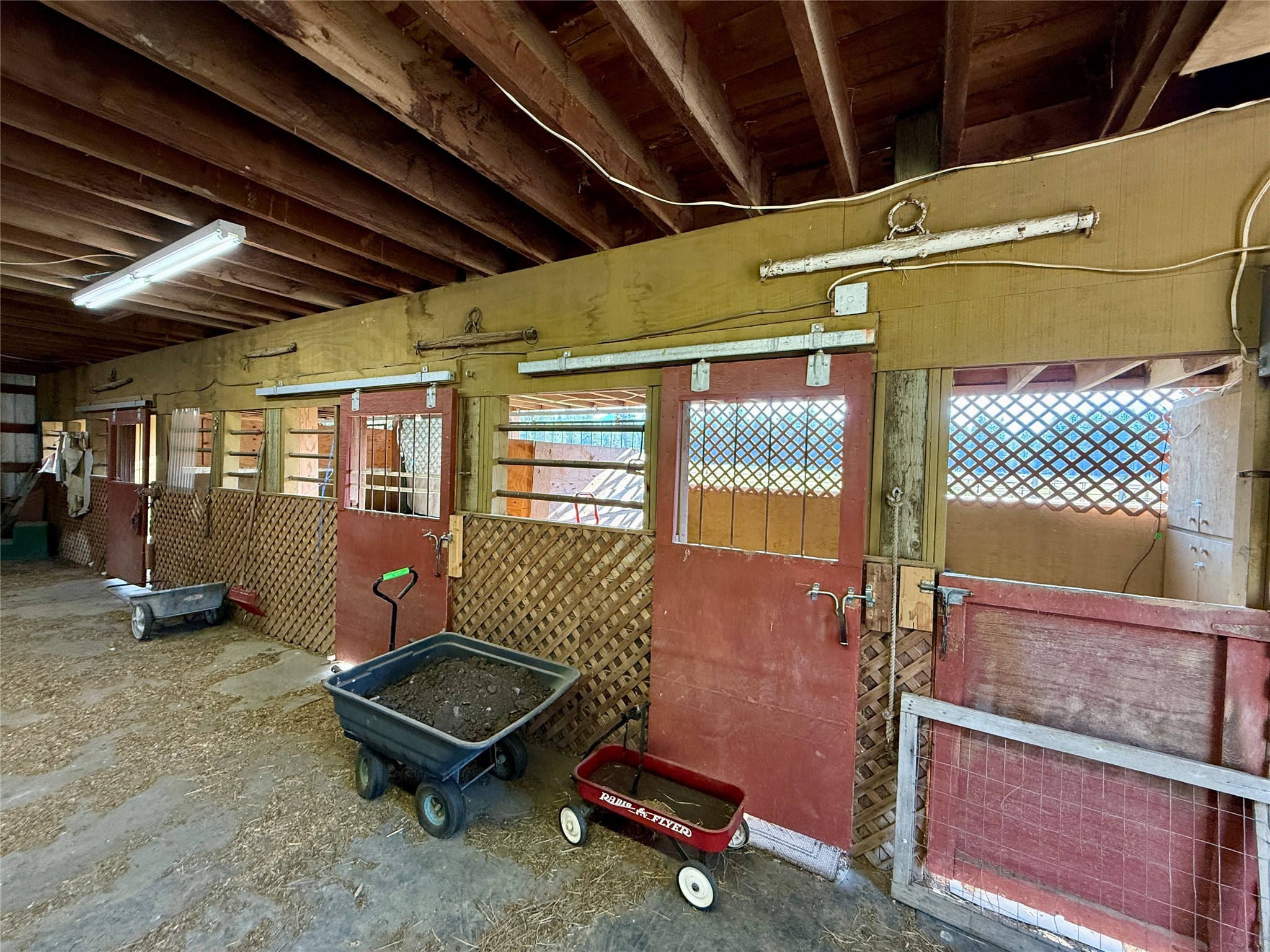 260 Luscher Drive Property Photo 27