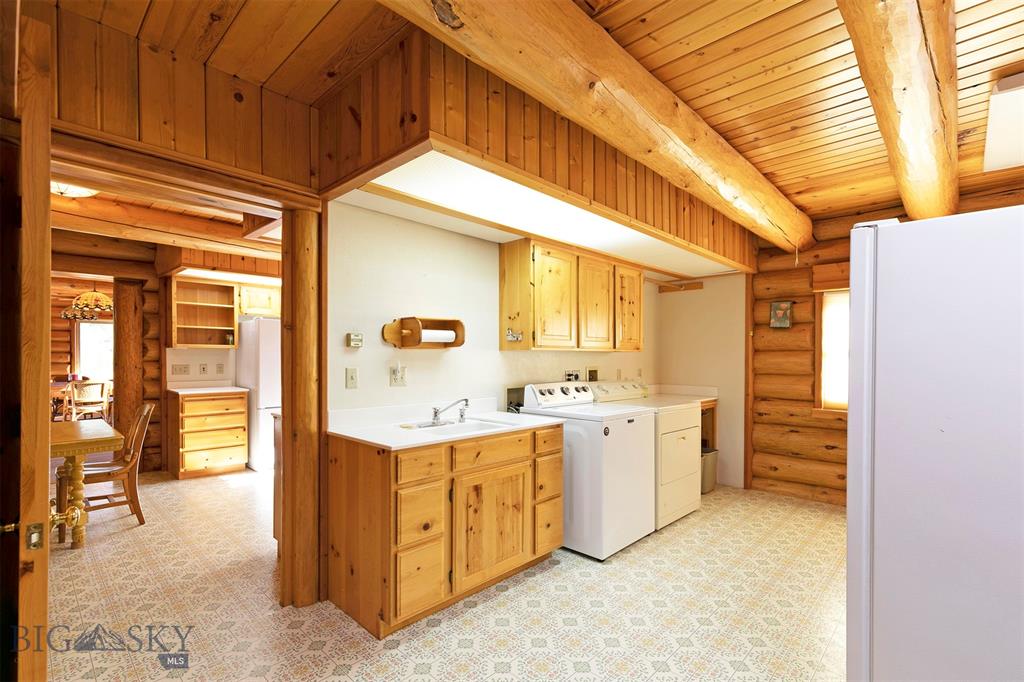 5600 Spring Mountain Road Property Photo 20