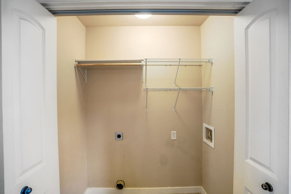 2337 S 3rd Street W 6 Property Photo 7