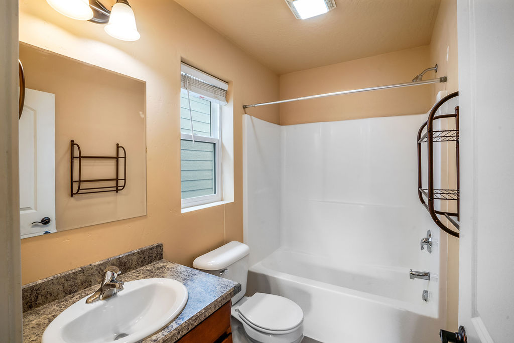 2337 S 3rd Street W 6 Property Photo 14