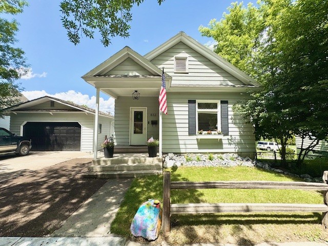 832 E Broadway Street Property Photo