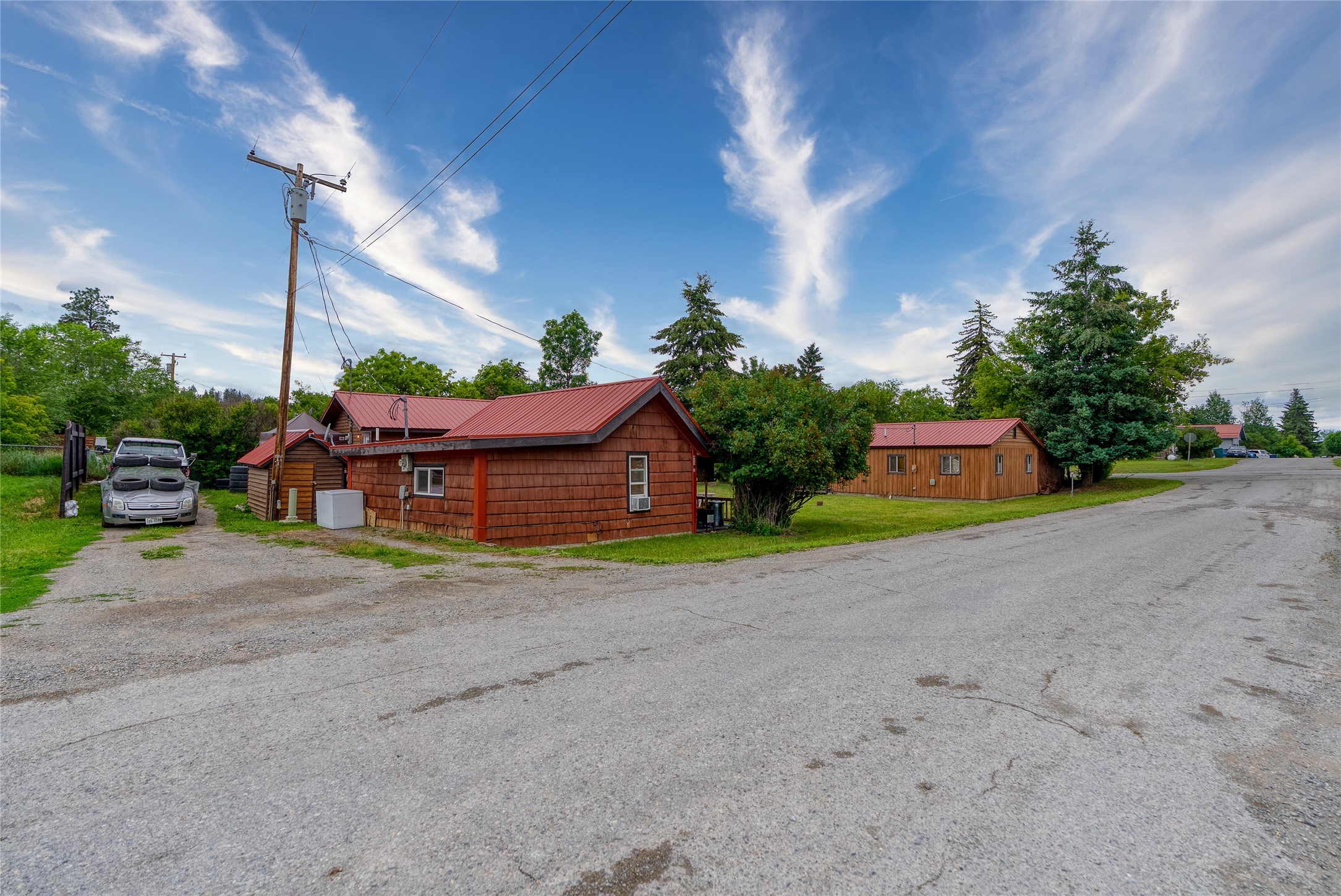 450 6th Street E Property Photo 16