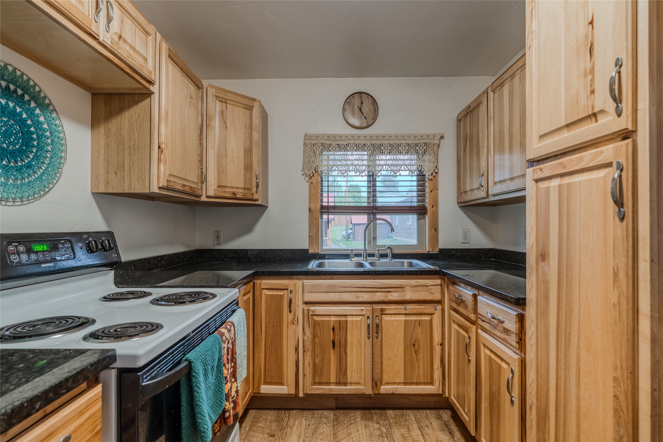 450 6th Street E Property Photo 39