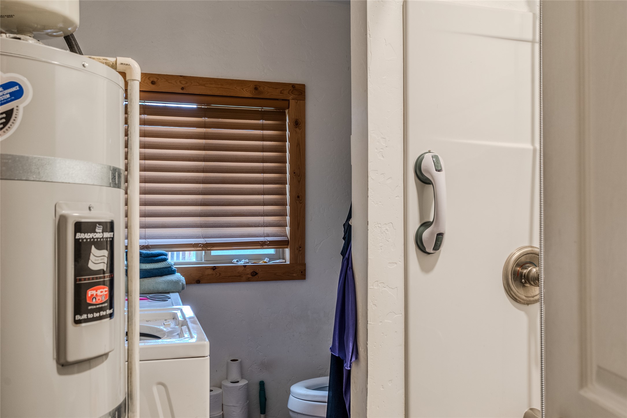 450 6th Street E Property Photo 40