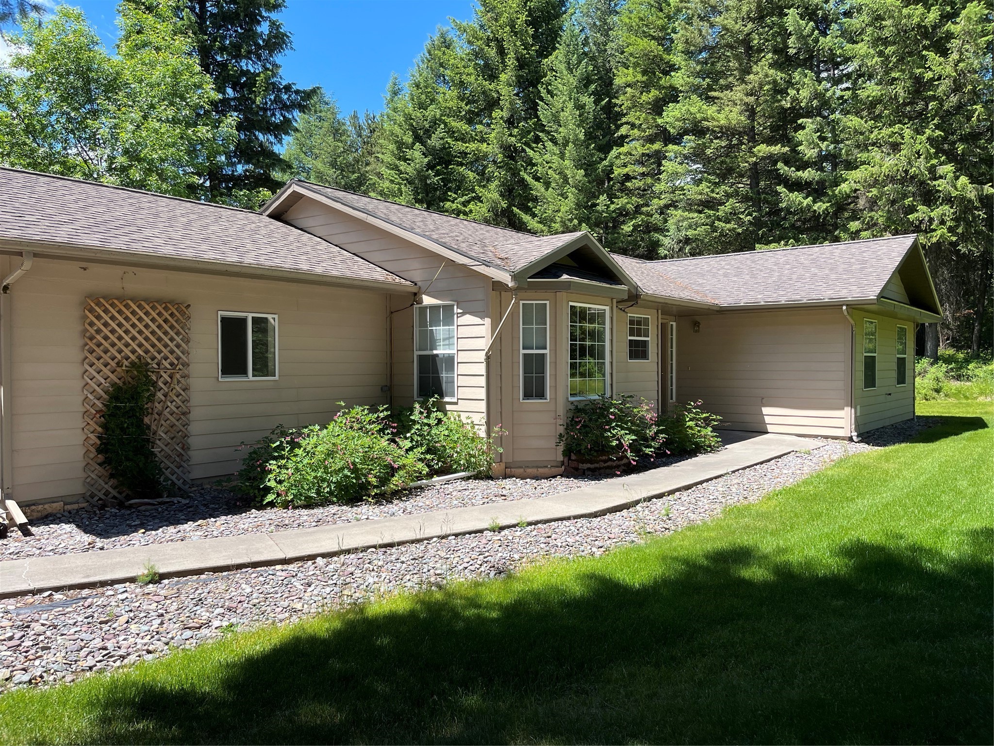 176 Cougar Meadow Drive Property Photo 1