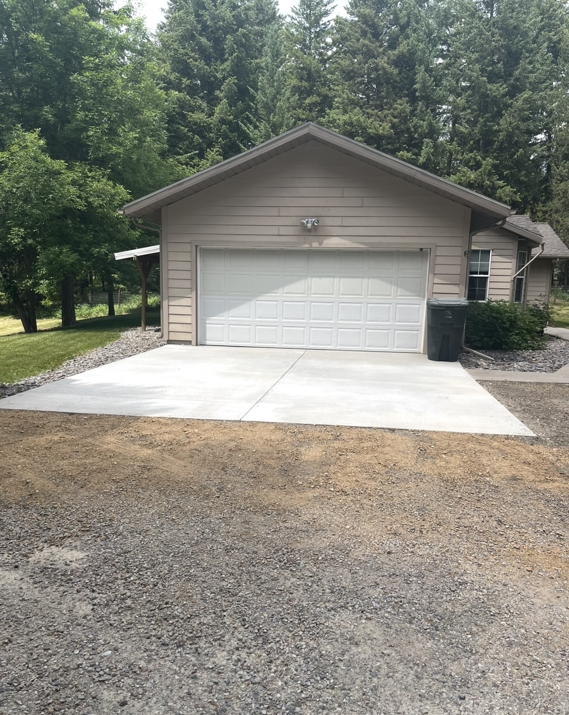 176 Cougar Meadow Drive Property Photo 17