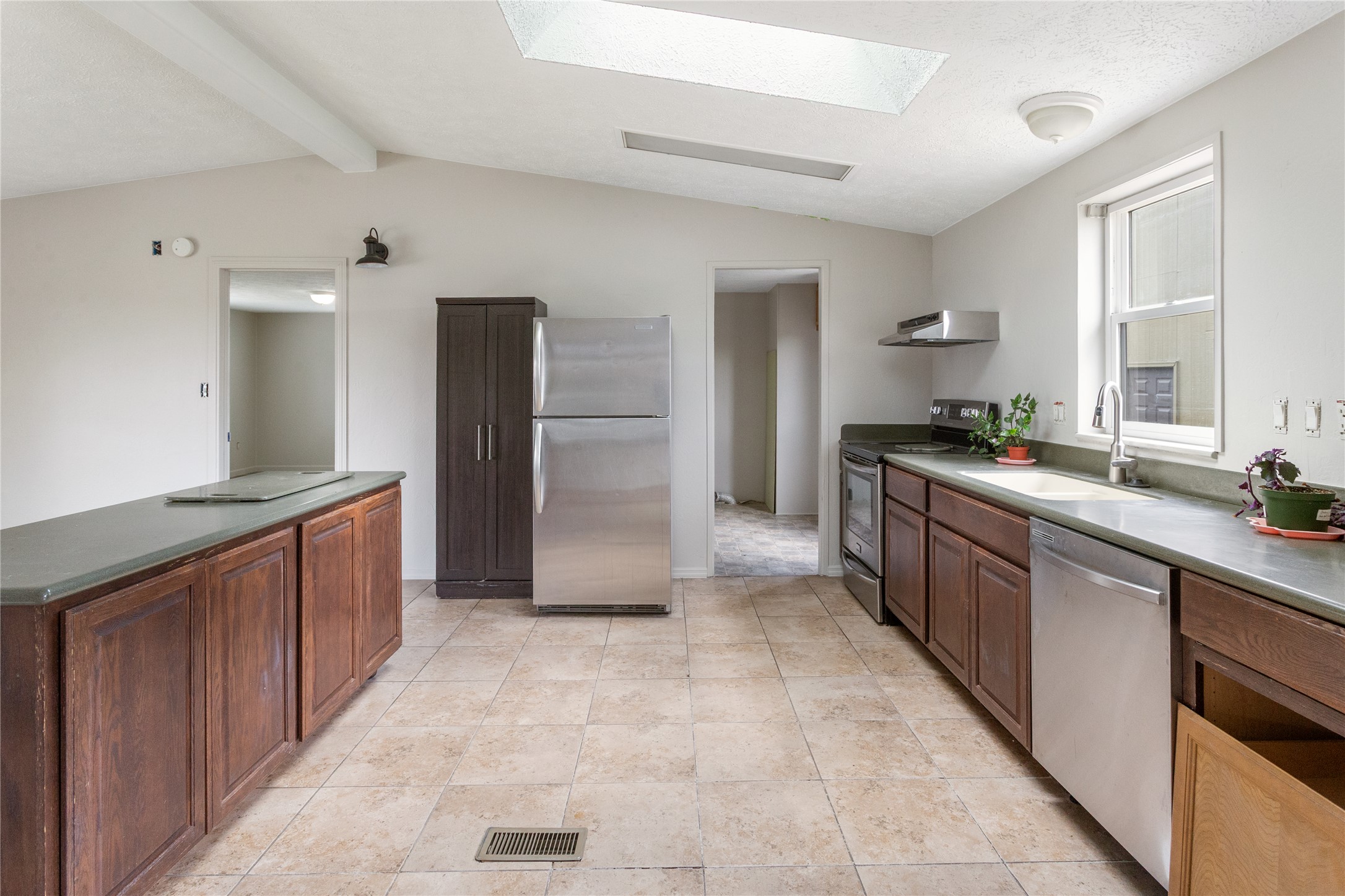 3020 Fairmont Street Property Photo 5