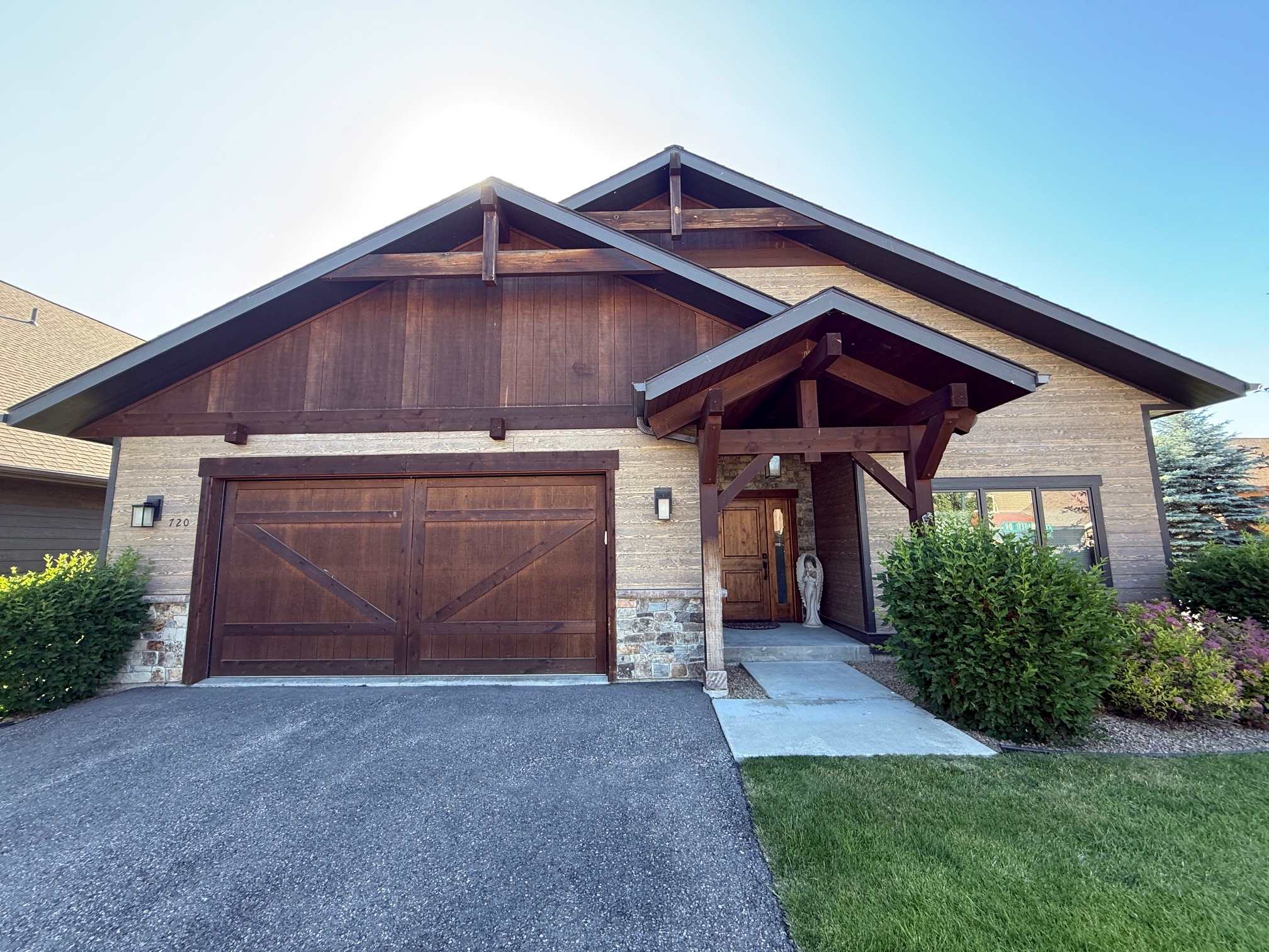 720 Clearwater Drive Property Photo