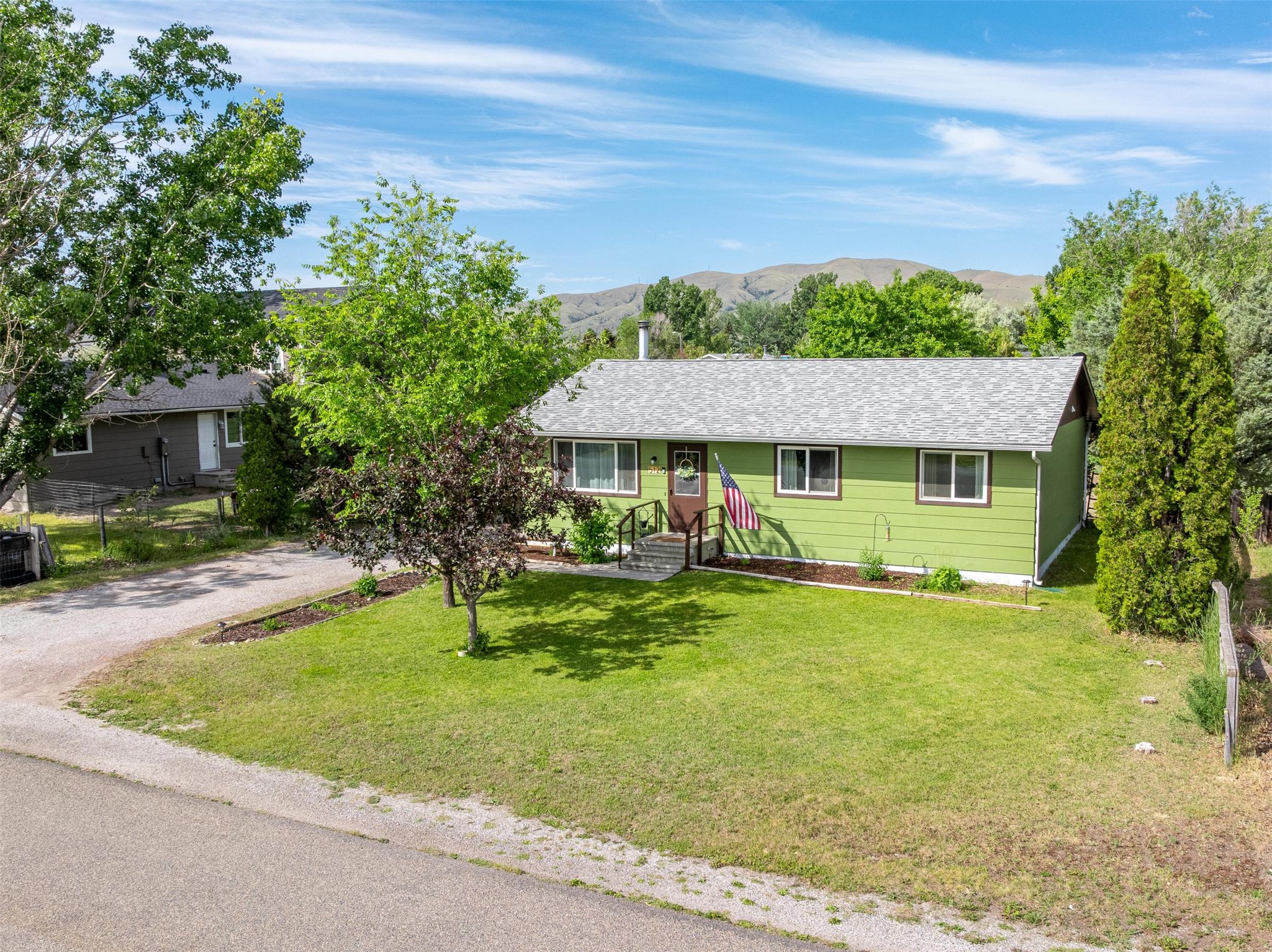 512 S Cherry Street Property Photo