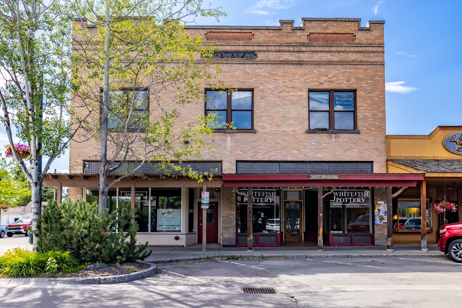 240 Central Avenue Property Photo 5