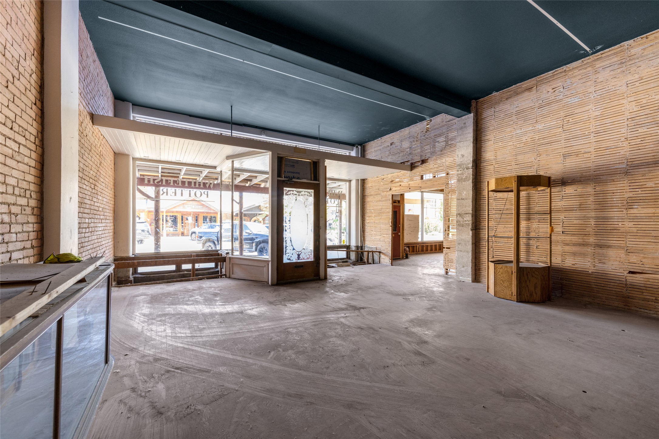 240 Central Avenue Property Photo 8