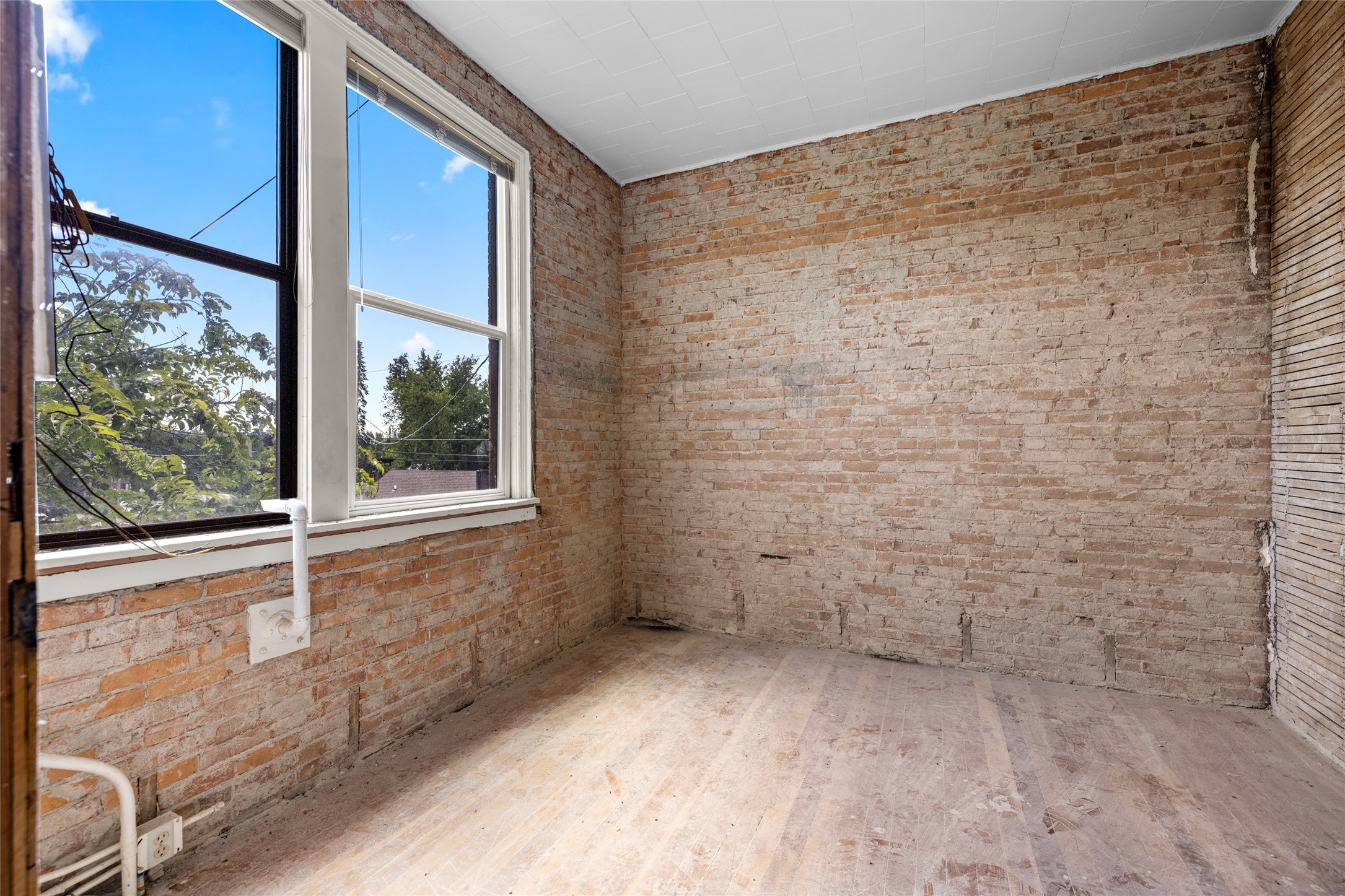 240 Central Avenue Property Photo 34