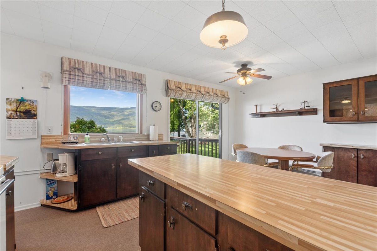 22545 Mt Highway 83 Property Photo 11