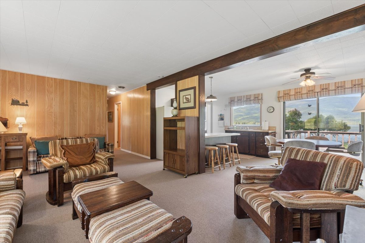 22545 Mt Highway 83 Property Photo 14