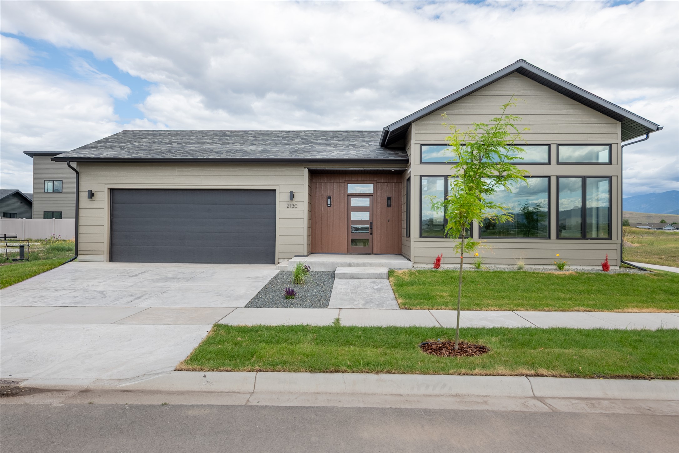 2130 Horsetail Lane Property Photo 1