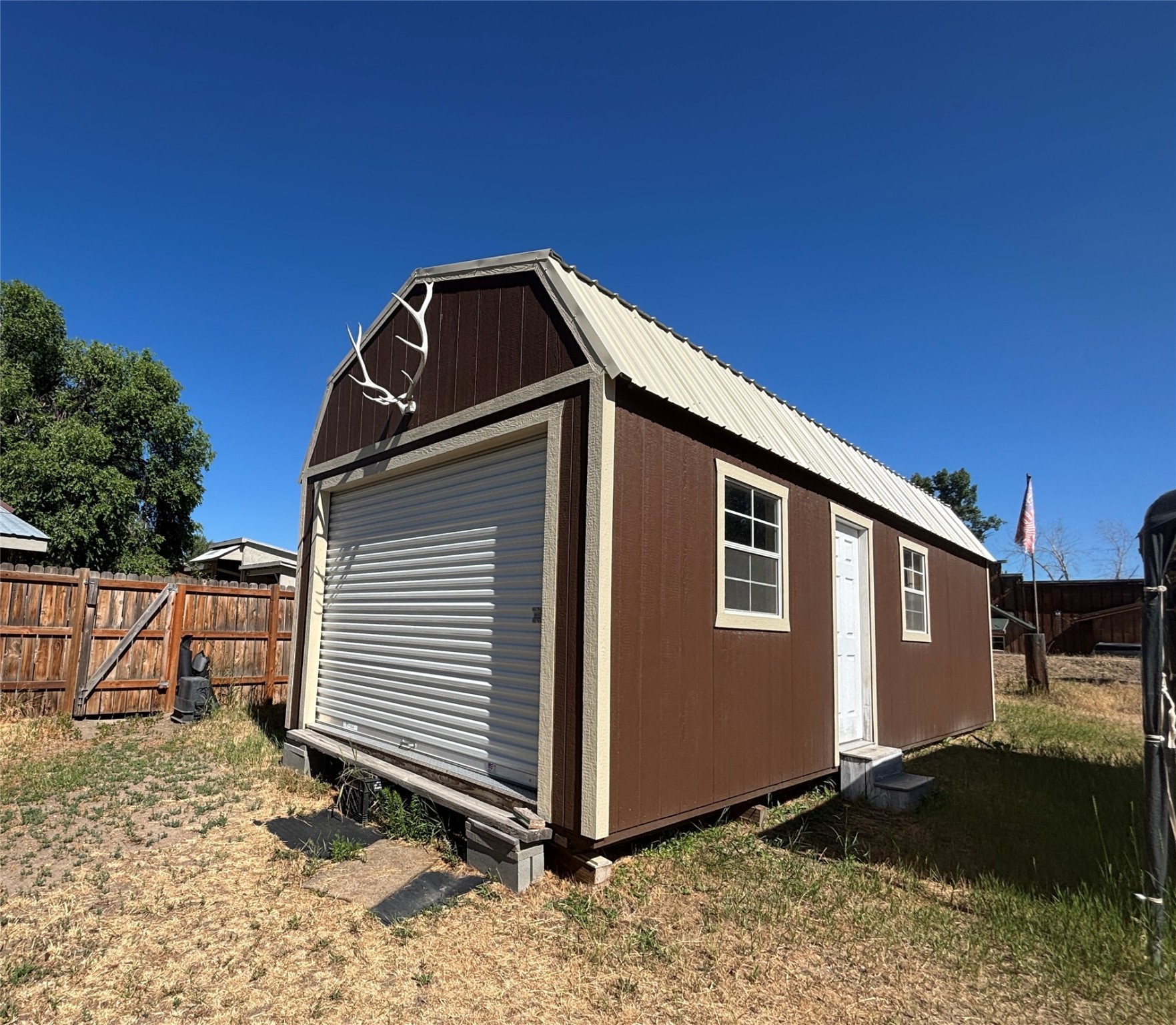 208 Waldo Street Property Photo 4
