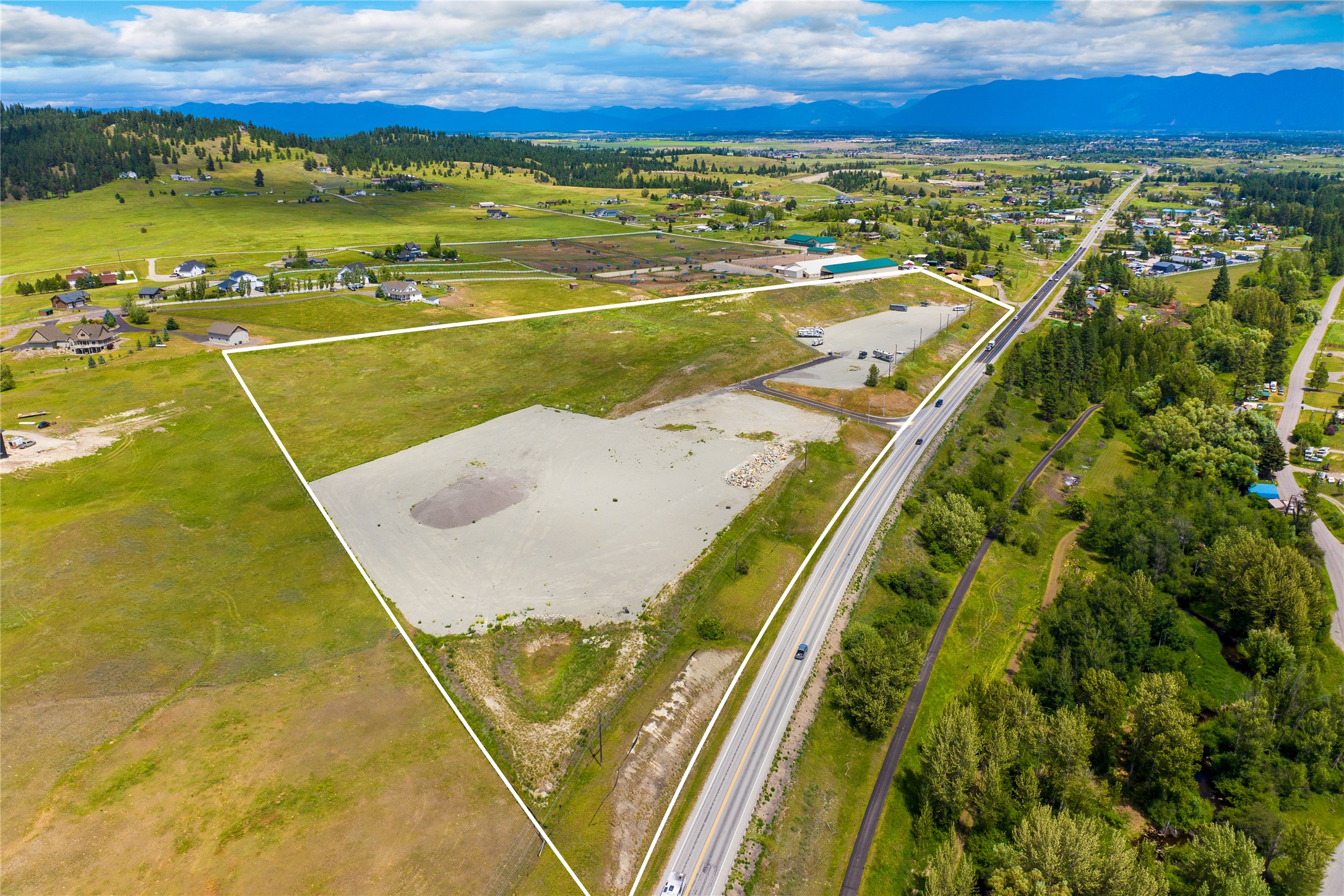 2621 Us Highway 2 W Property Photo