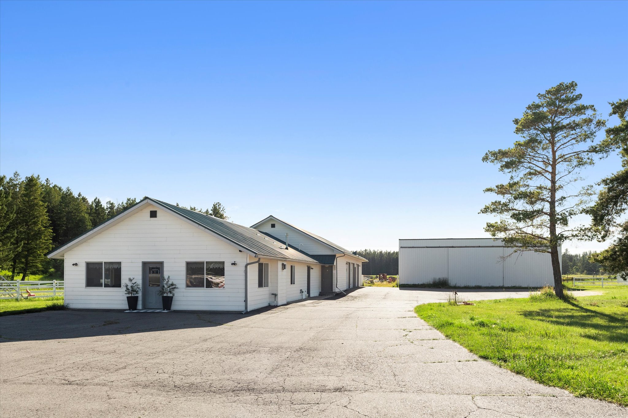 3396 Trumble Creek Road Property Photo 1