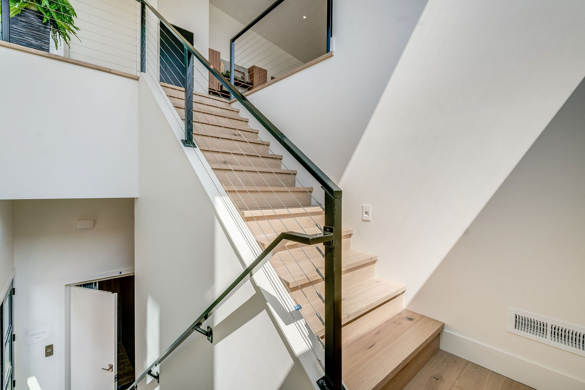 925 Apres Drive Property Photo 2