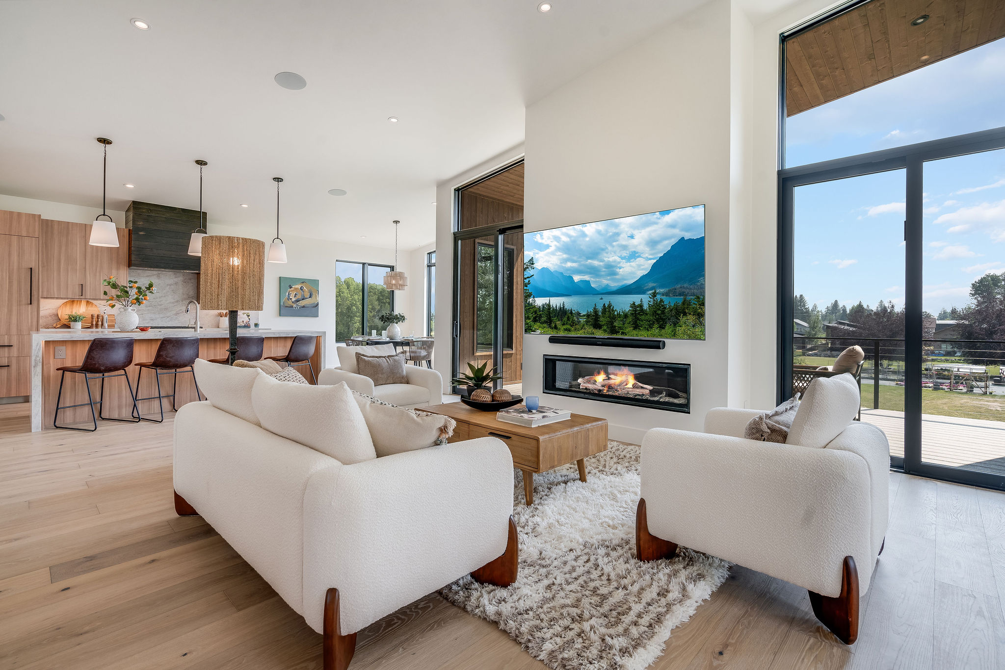 925 Apres Drive Property Photo 16