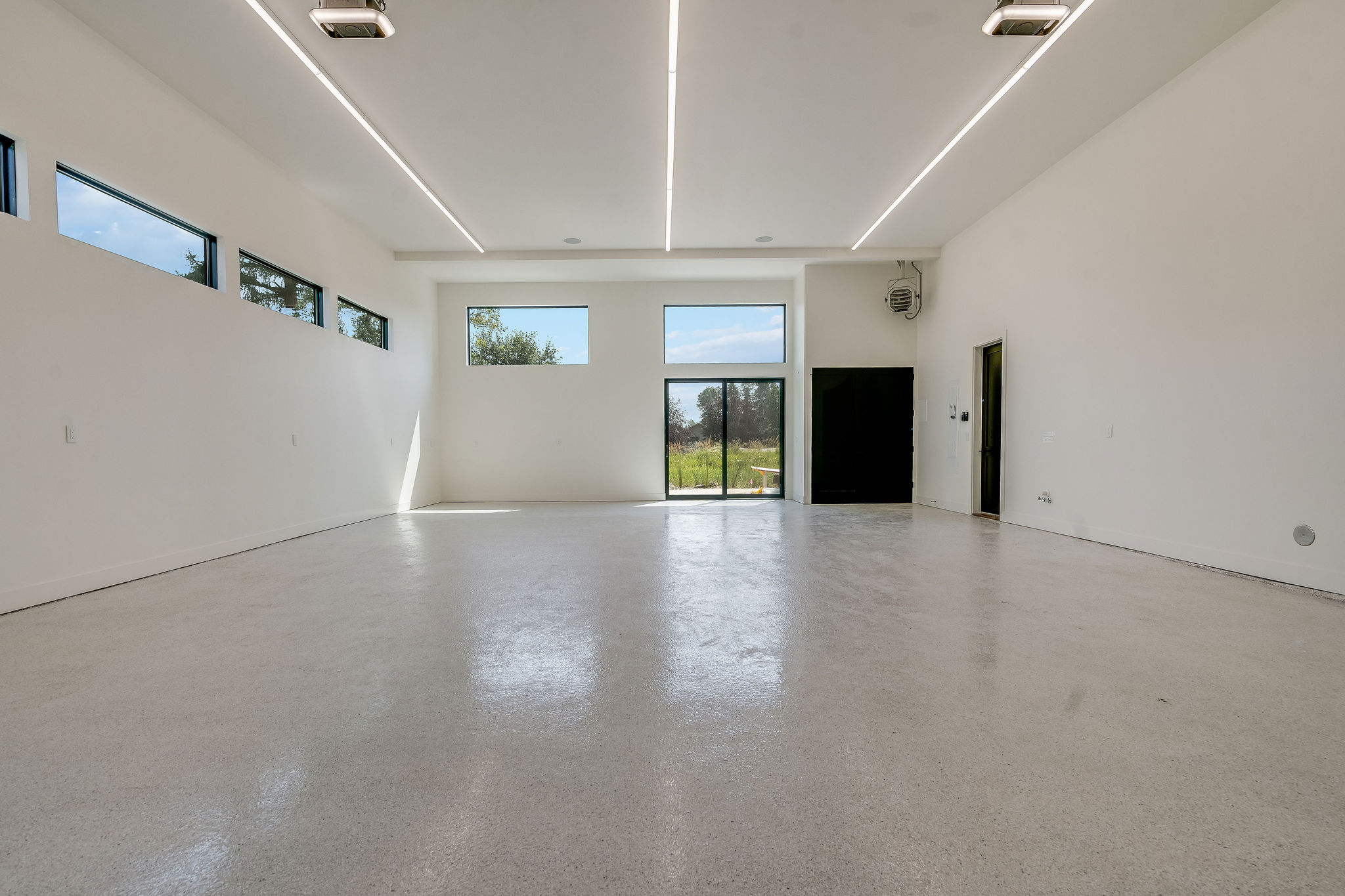 925 Apres Drive Property Photo 35