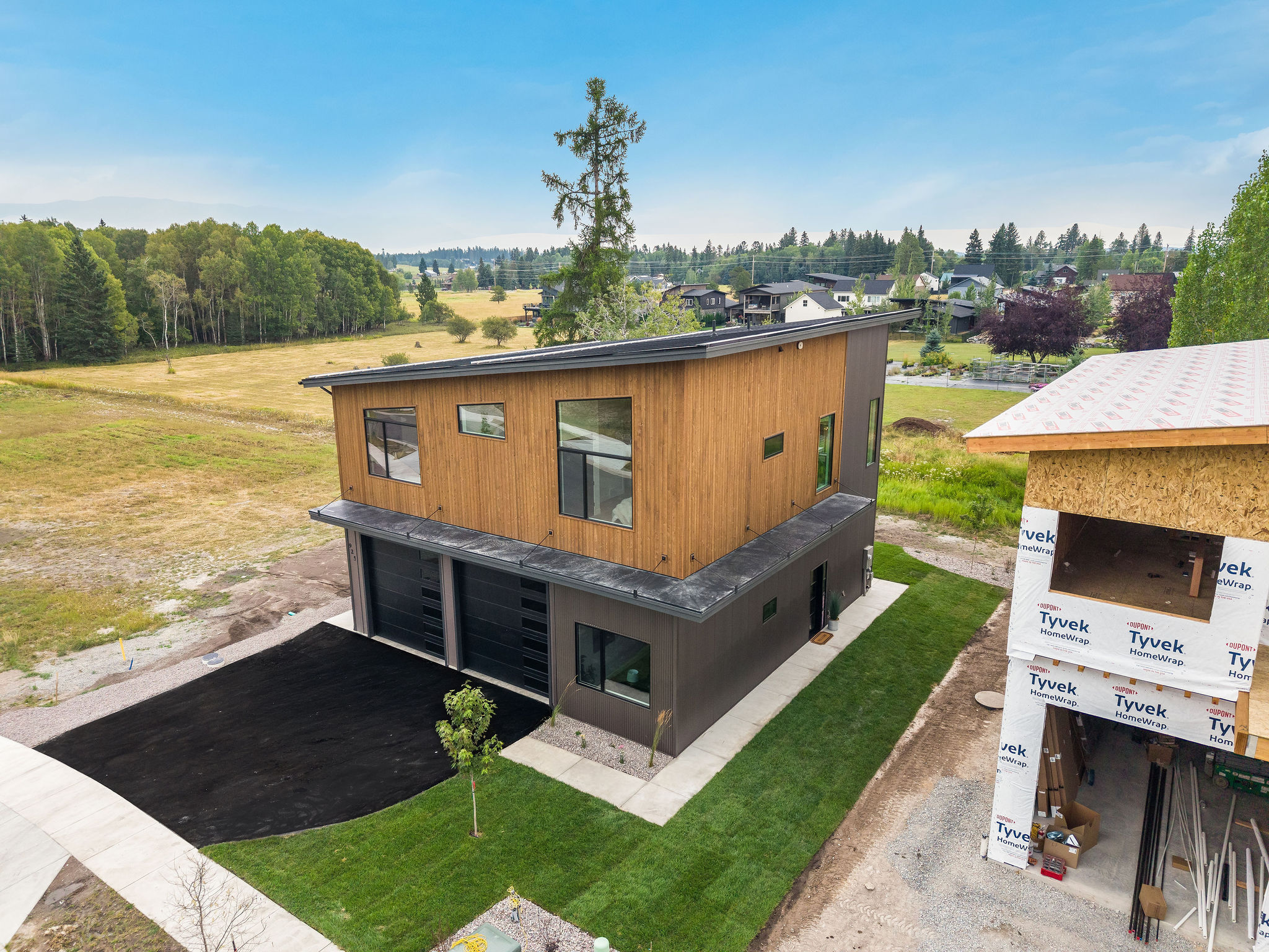 925 Apres Drive Property Photo 42