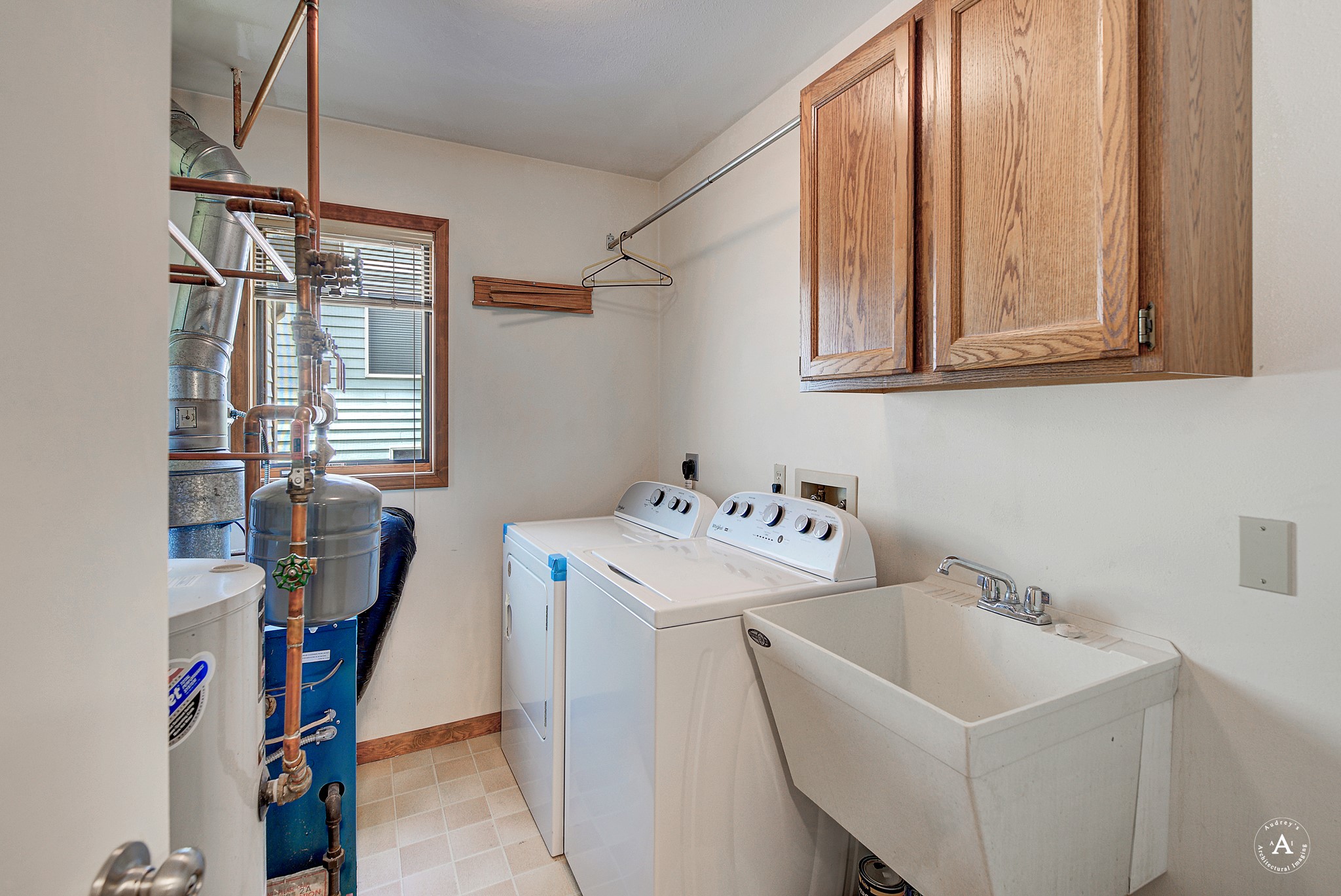 2504 Gold Rush Avenue Property Photo 4