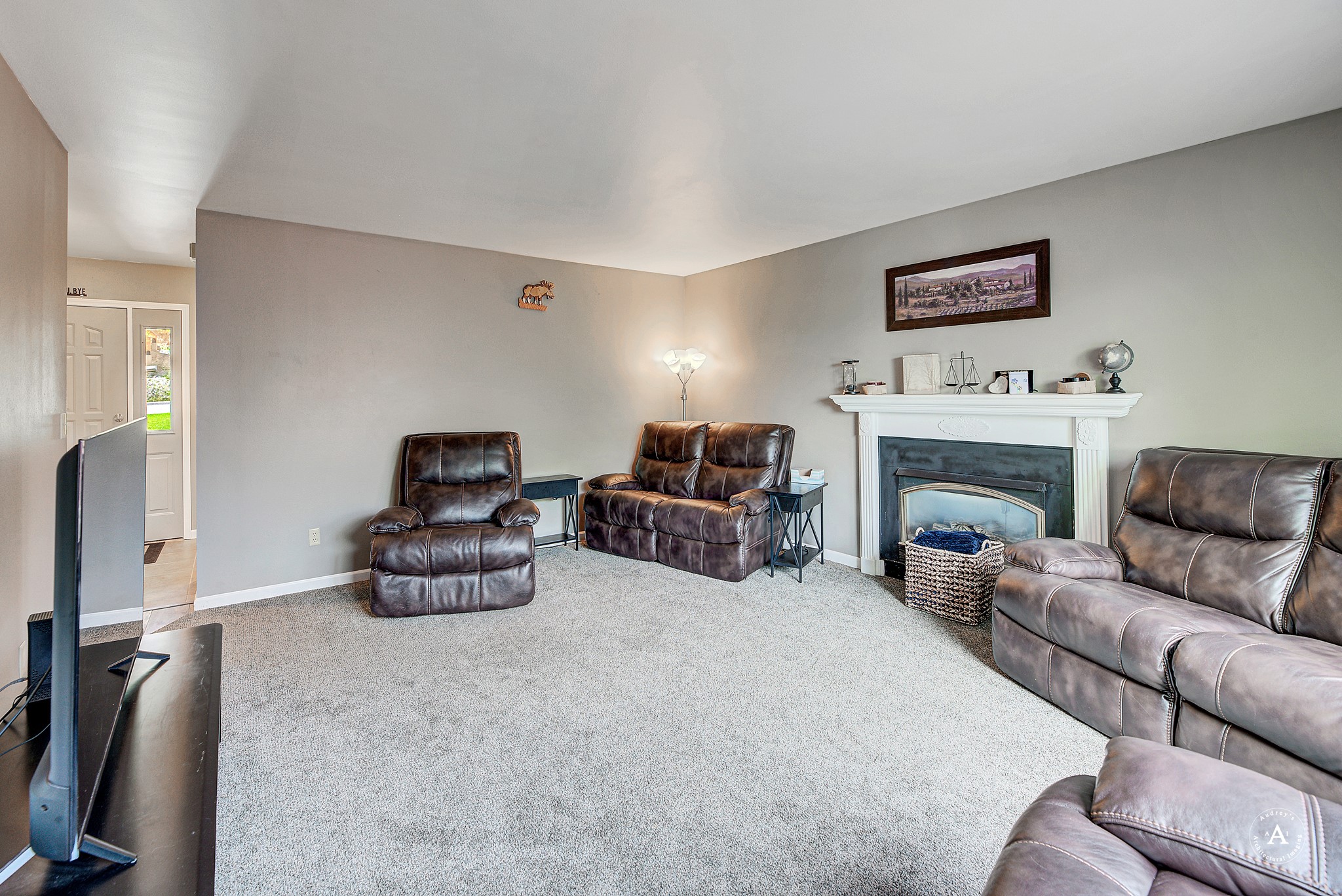 2504 Gold Rush Avenue Property Photo 9
