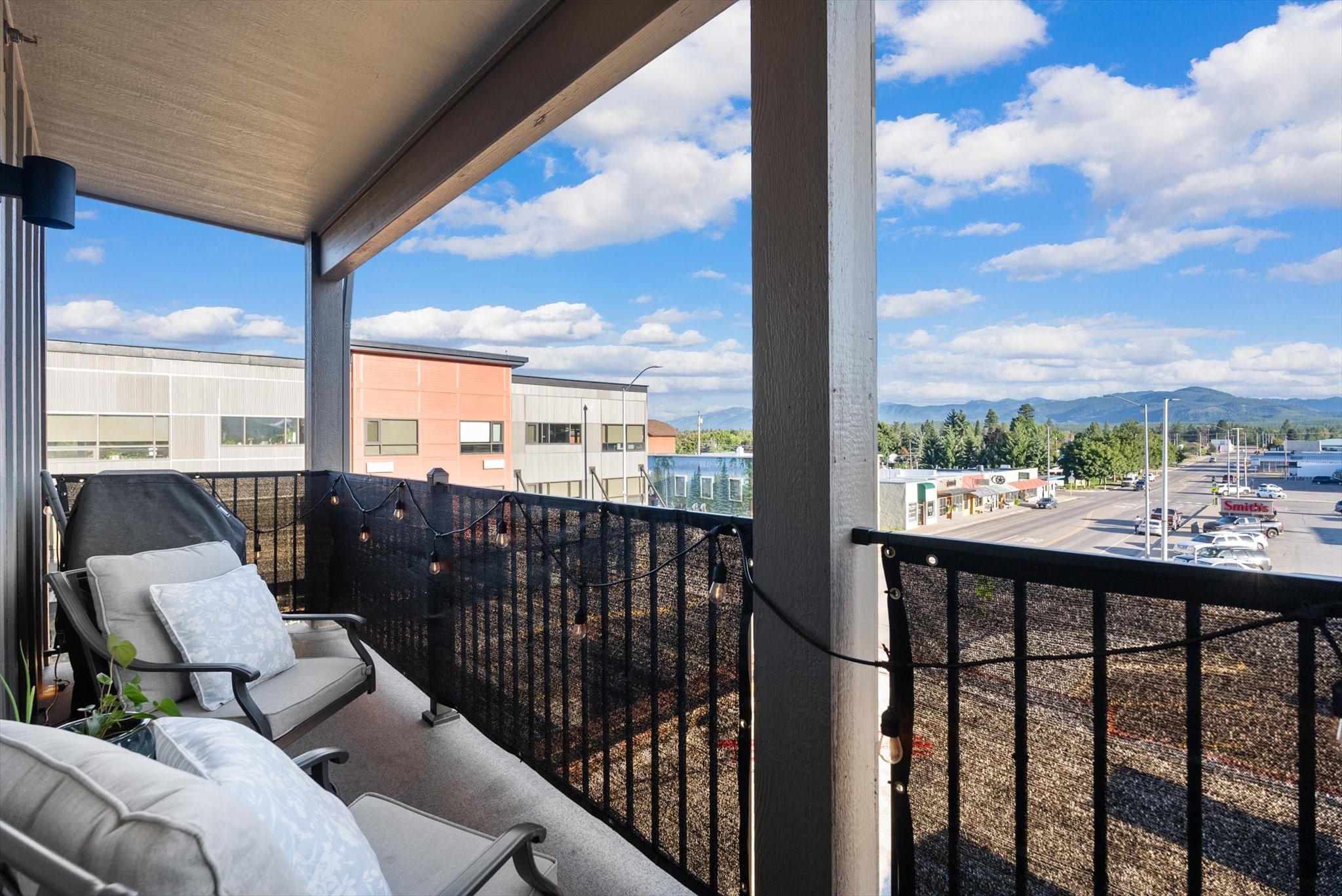 519 Nucleus Avenue 303 Property Photo 2