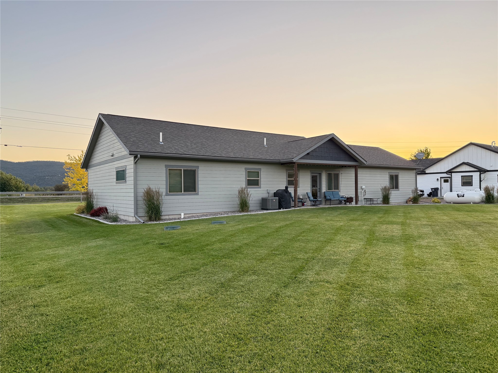 15420 Mullan Road Property Photo 4