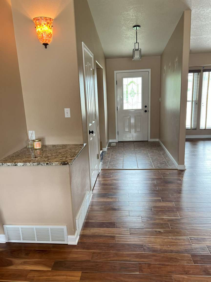 2801 Encino Drive Property Photo 3
