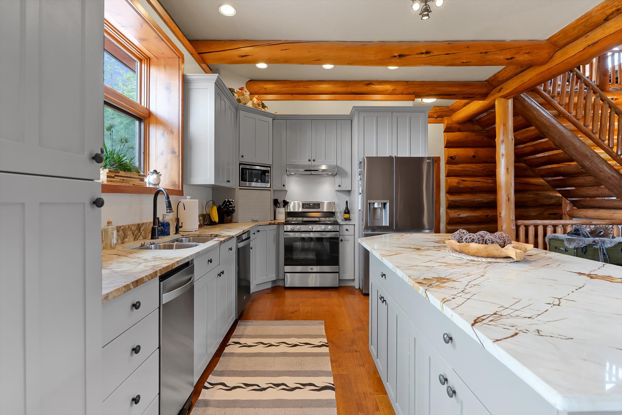 555 & 561 Twin Bridges Road Property Photo 9