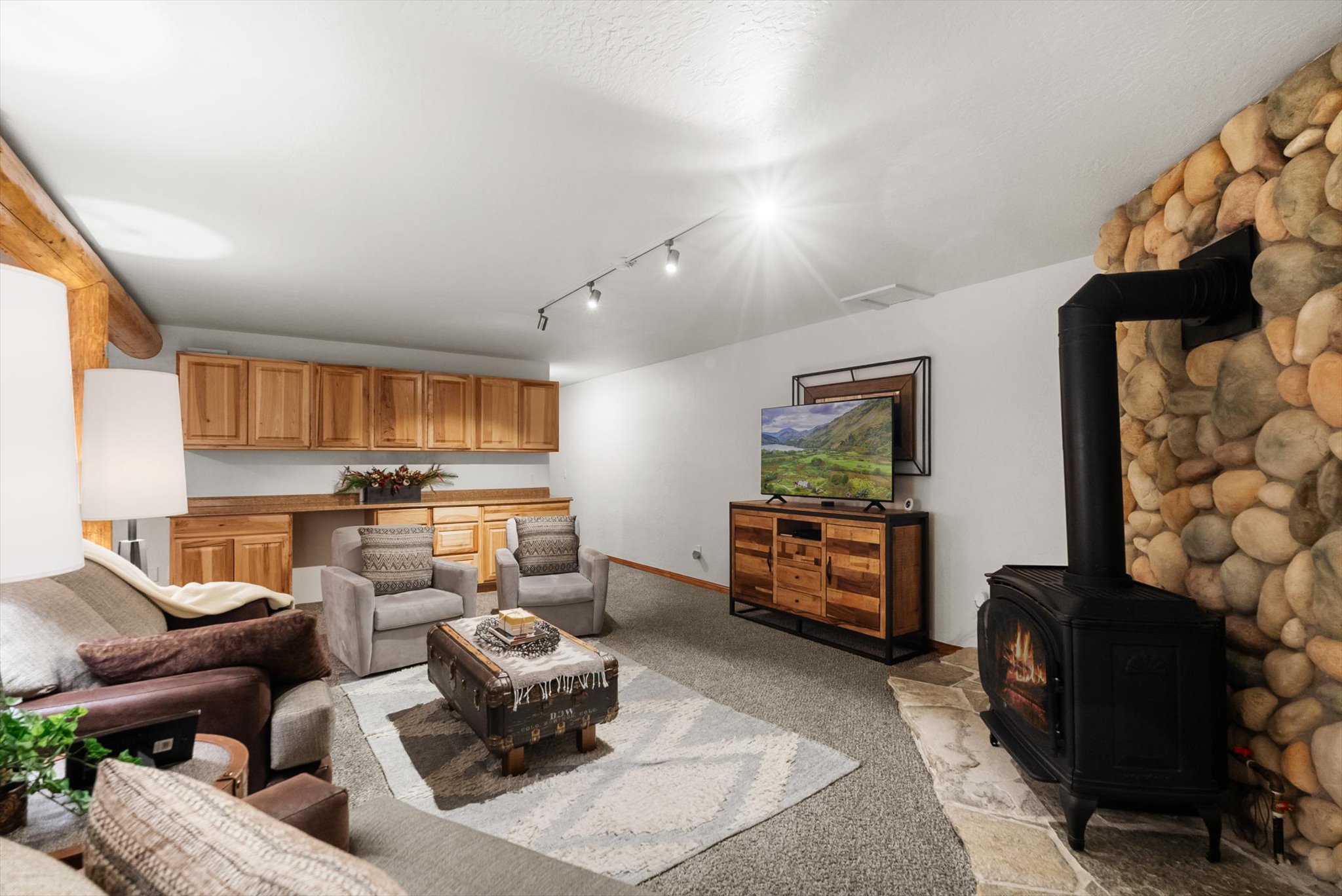 555 & 561 Twin Bridges Road Property Photo 35