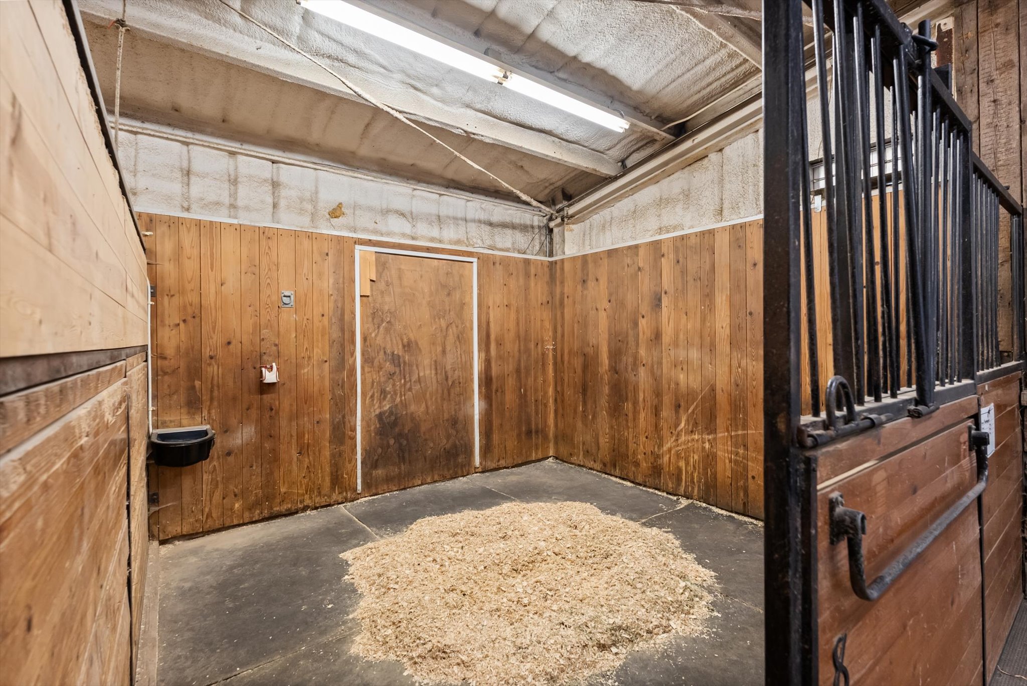 555 & 561 Twin Bridges Road Property Photo 75